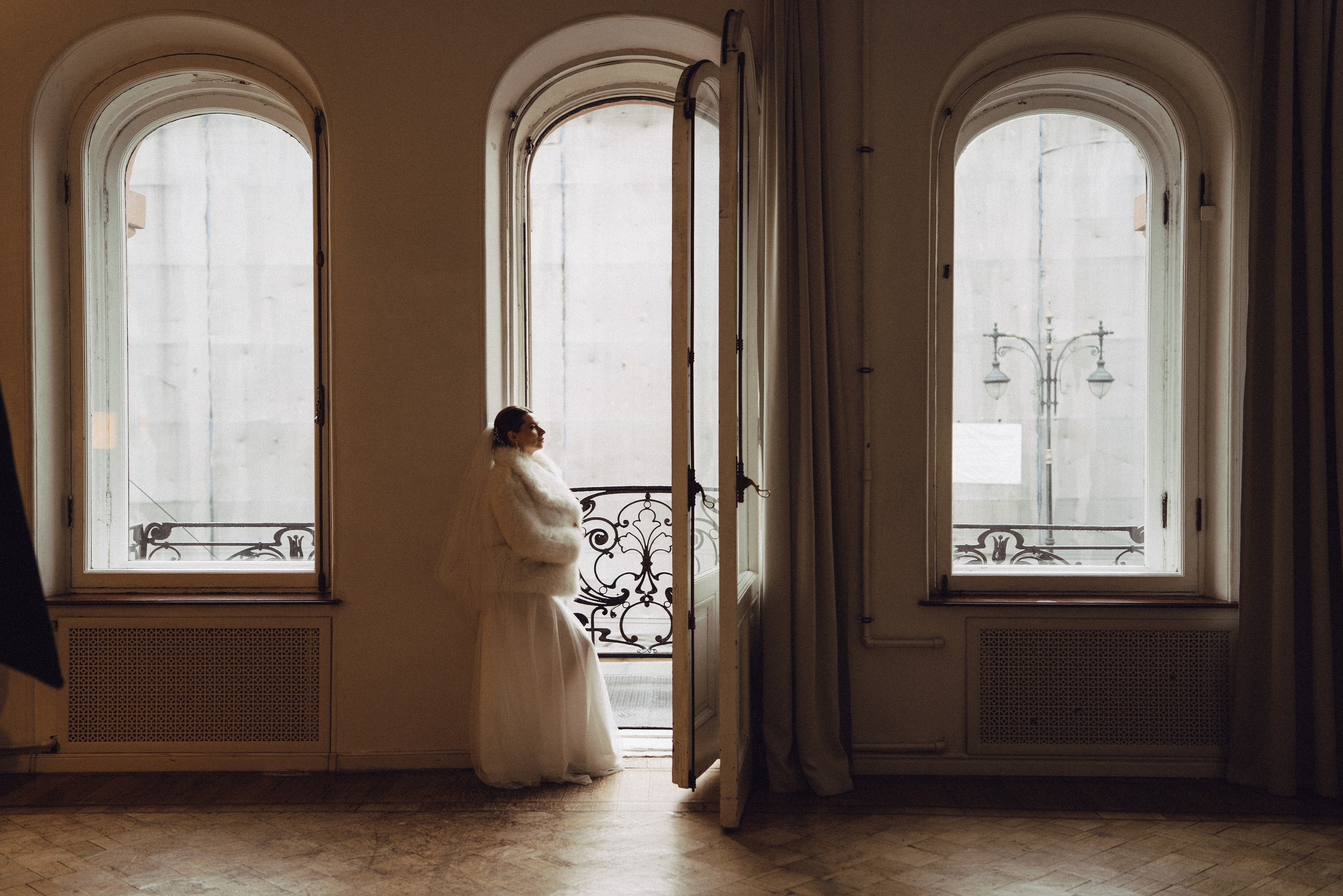 СВАДЕБНАЯ СЬЕМКА ВО ВТОРОМ ДВОРЦЕ (ДЕКАБРЬ) ТАКЖЕ СЬЕМКА В СТУДИИ НА ЧЕРНЫШЕВСКОЙ. Профессиональный фотограф, Санкт-Петербург — Виктория Богомолова