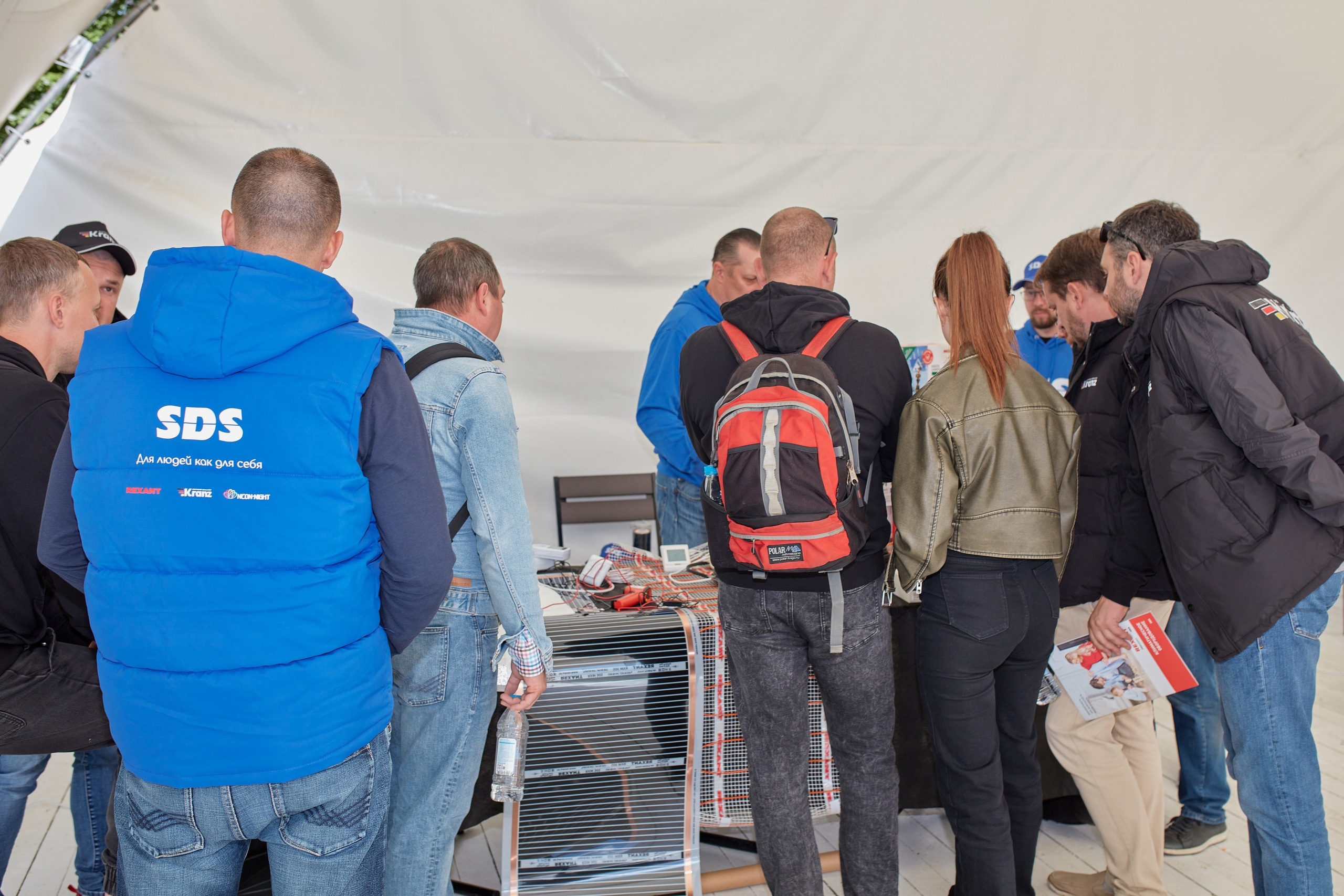 Форм электромонтажников Rexant и Kranz. Коммерческий фотограф в Москве Павел Володин — фотосъемка для бизнеса