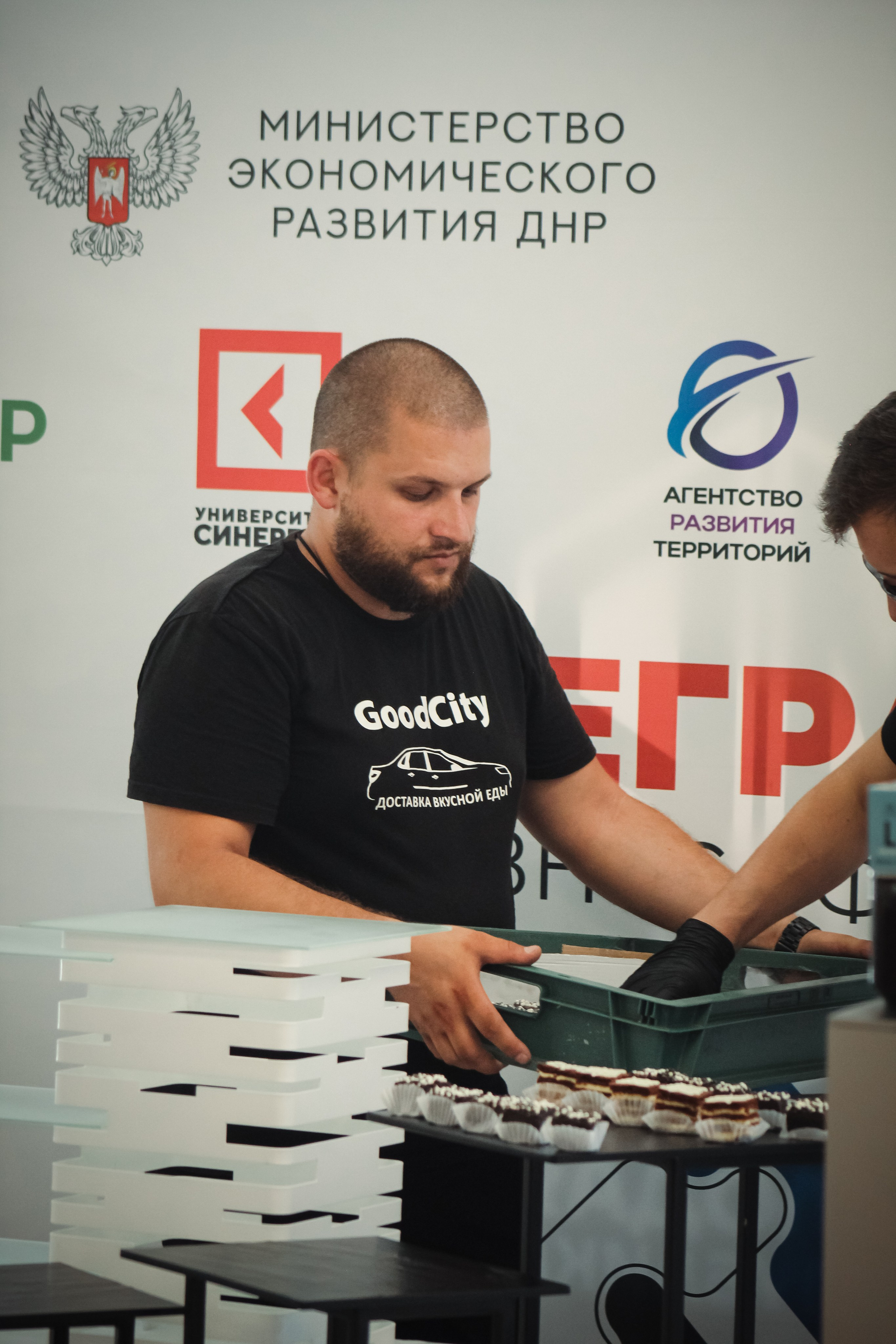 Сбер. Бизнес-завтрак. Илья Чемис — Фотограф в Мариуполе