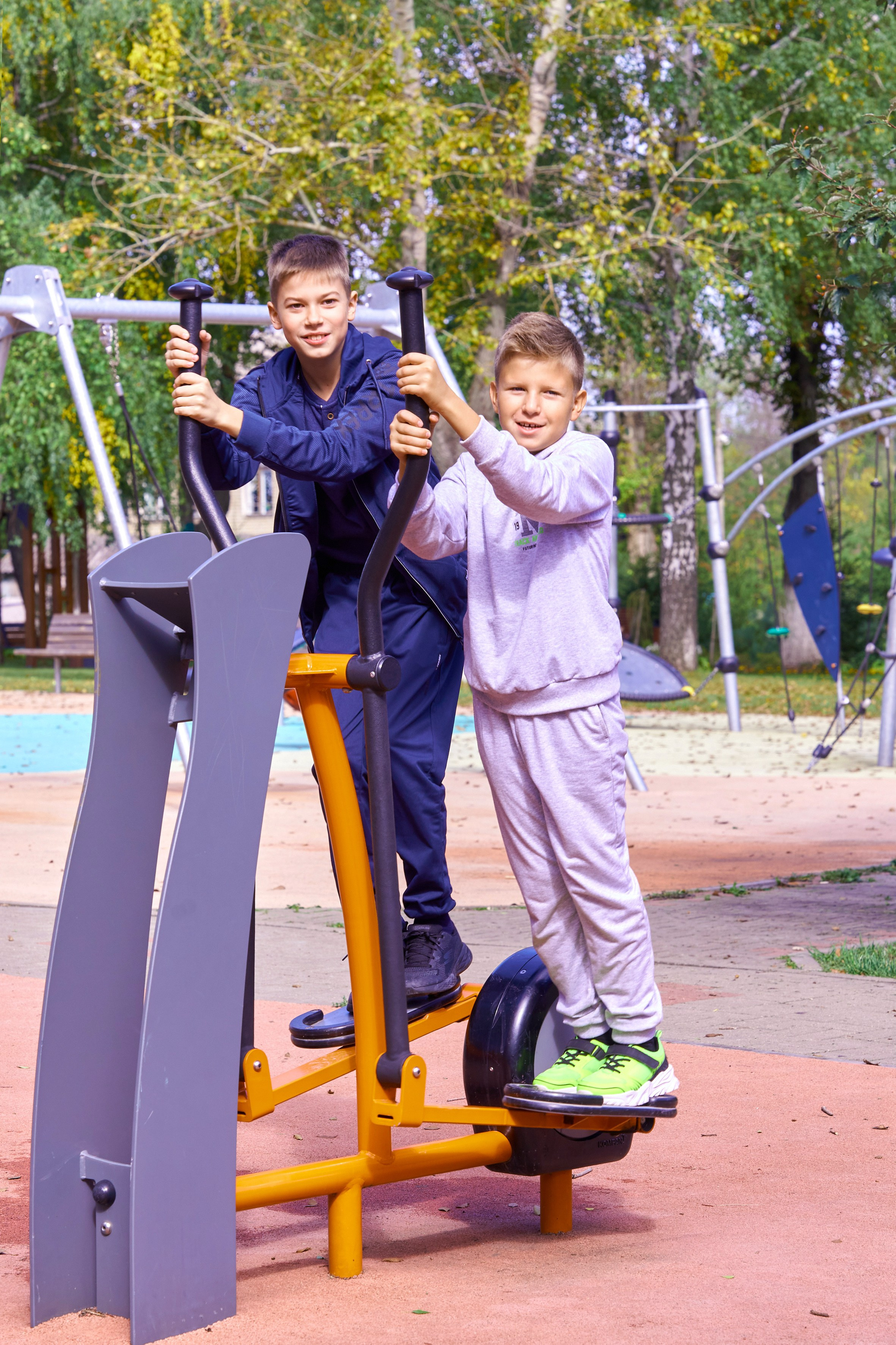 Съёмка в парке осенью. 4 класс. Childrenfoto.ru