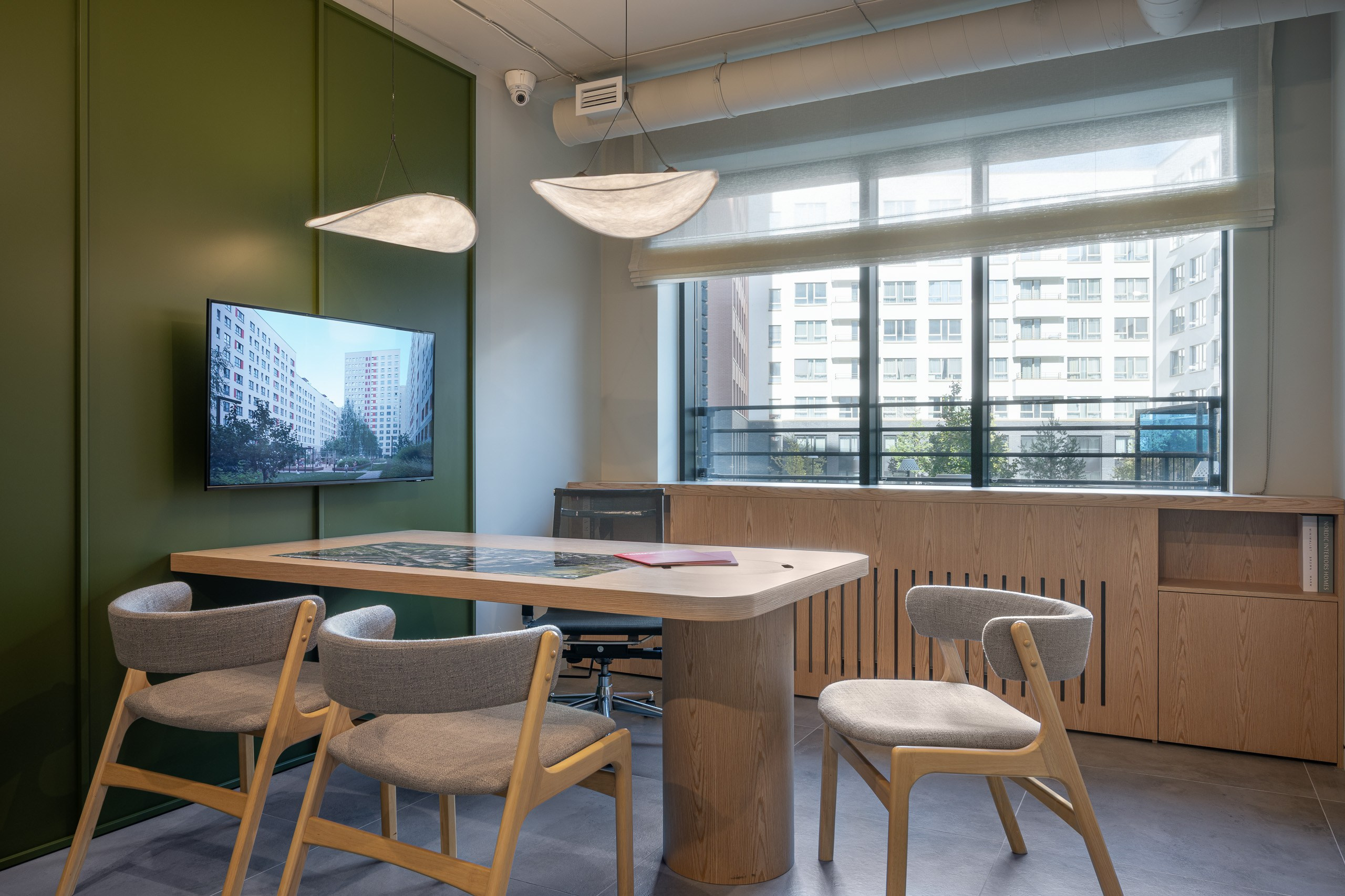 Офис продаж БРУСНИКА «Шишимская горка». Глебов Александр интерьерный фотограф Екатеринбург