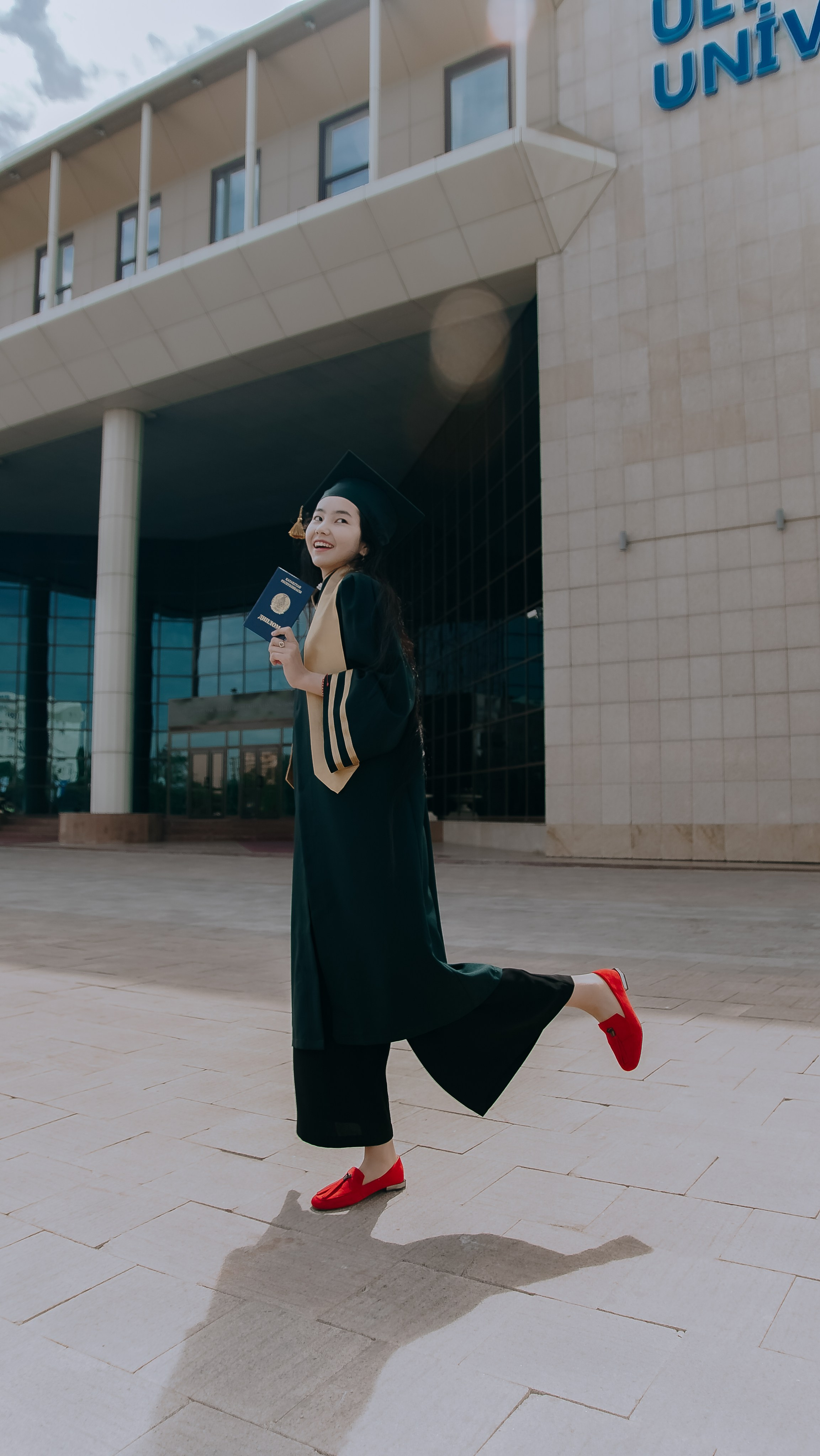 Выручение диплома ЕНУ. Уличный и студийный фотограф в Астане Ержанов Нурасыл