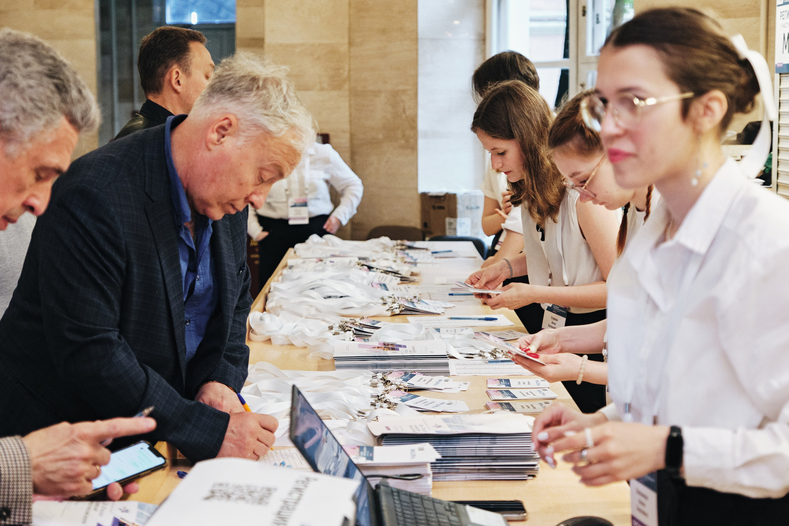Репортажная фотосъемка Невского урологического форума в Санкт-Петербурге. Семейные и свадебные фотосессии в СПб, в студии, на улице, на природе