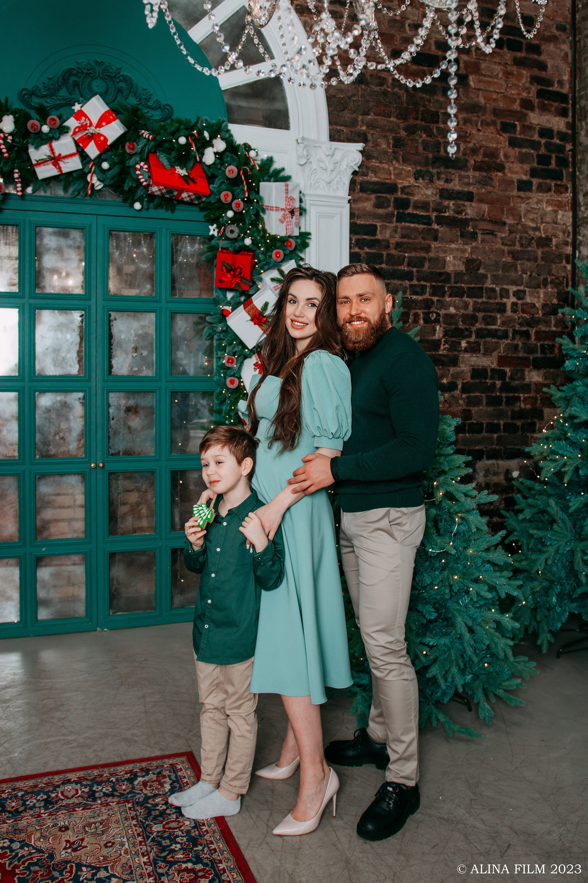 Семейная новогодняя фотосессия. Фотограф в Санкт-Петербурге Alina Film