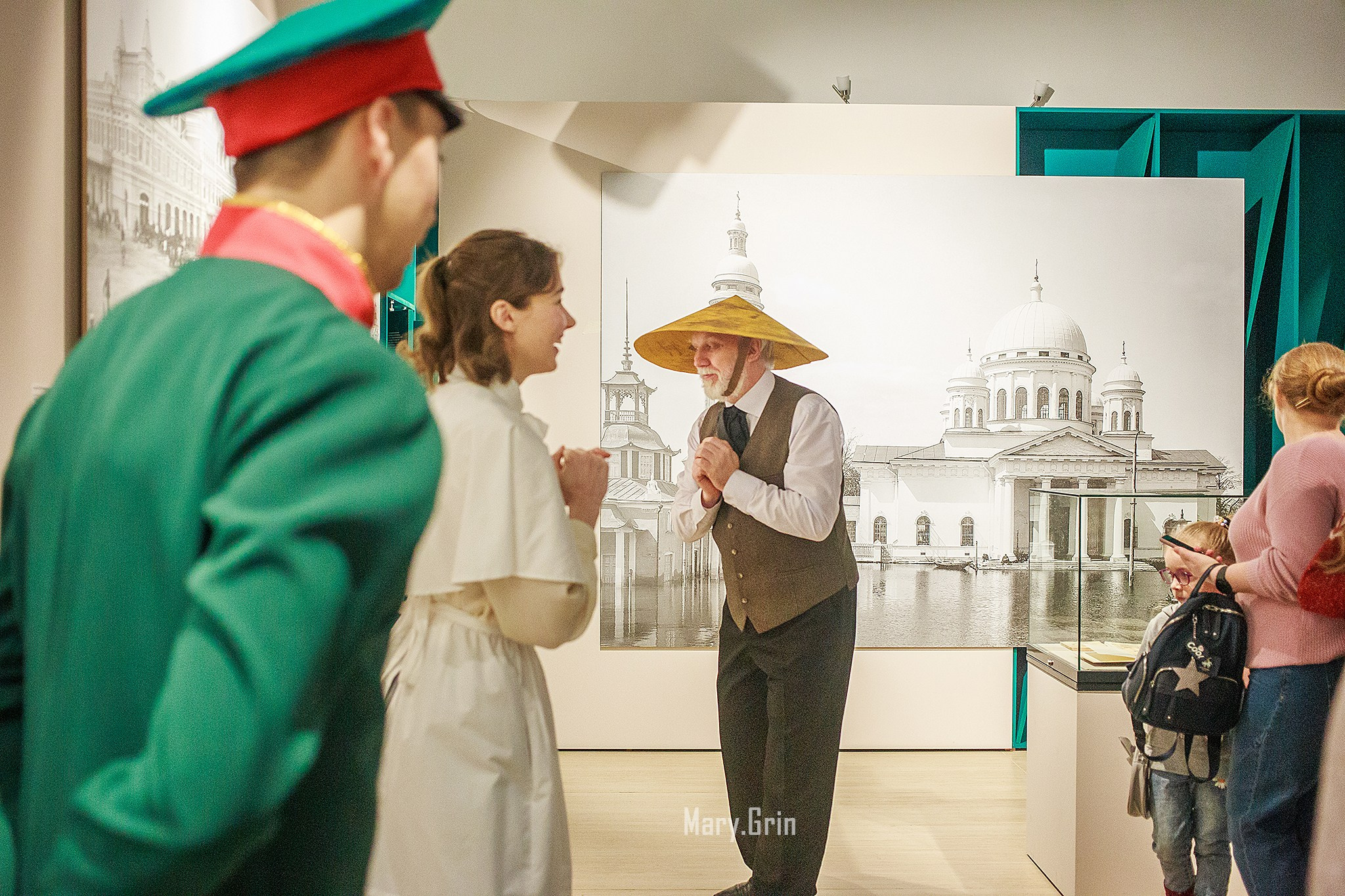 Гуляя по старому Нижнему. Интерактивная экскурсия. Манеж. Детский и семейный фотограф, фотограф мероприятий Нижний Новгород