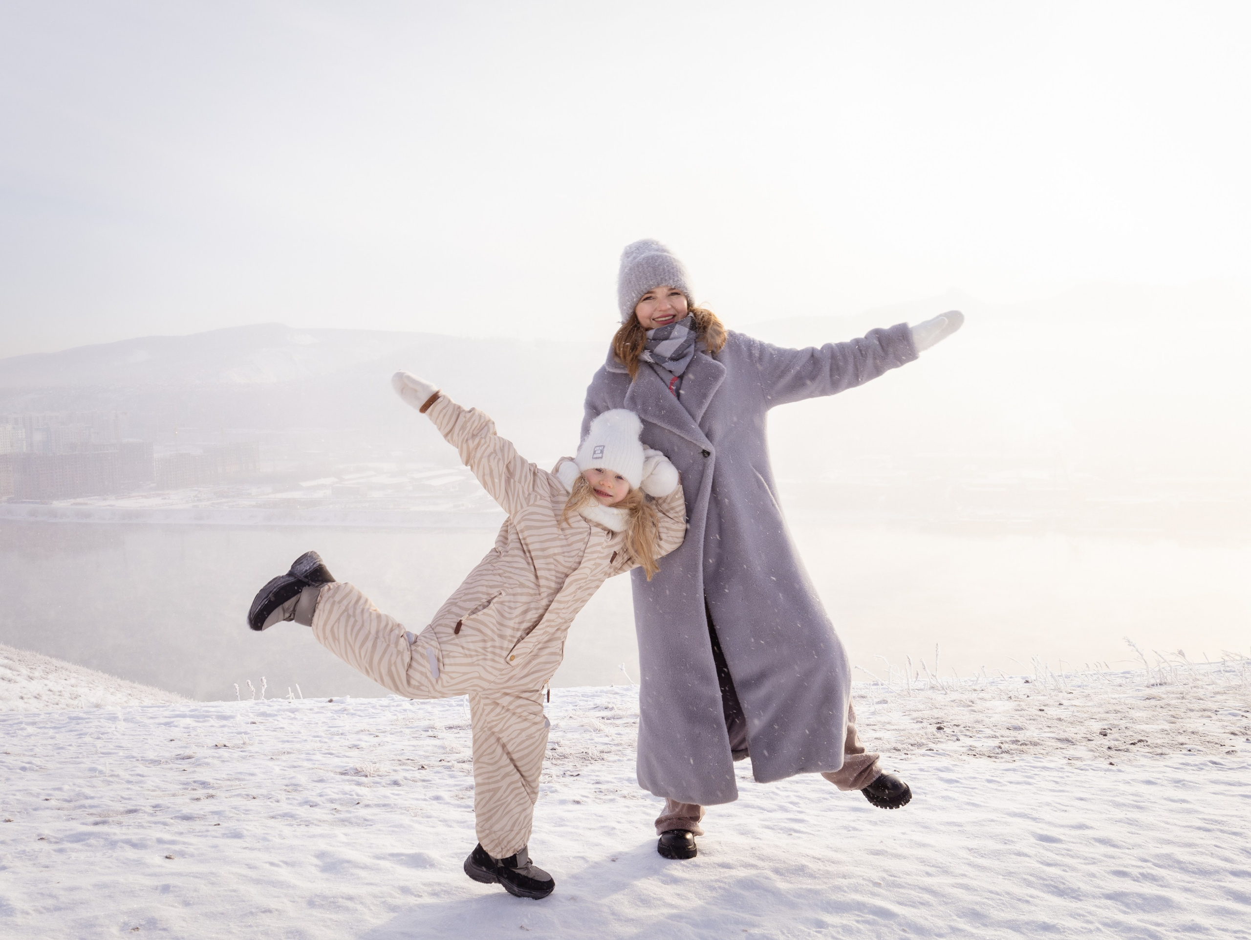 Лена и Лиза. Фотосессия в Академгородке. Красноярск. Фотограф Ирина Колесникова