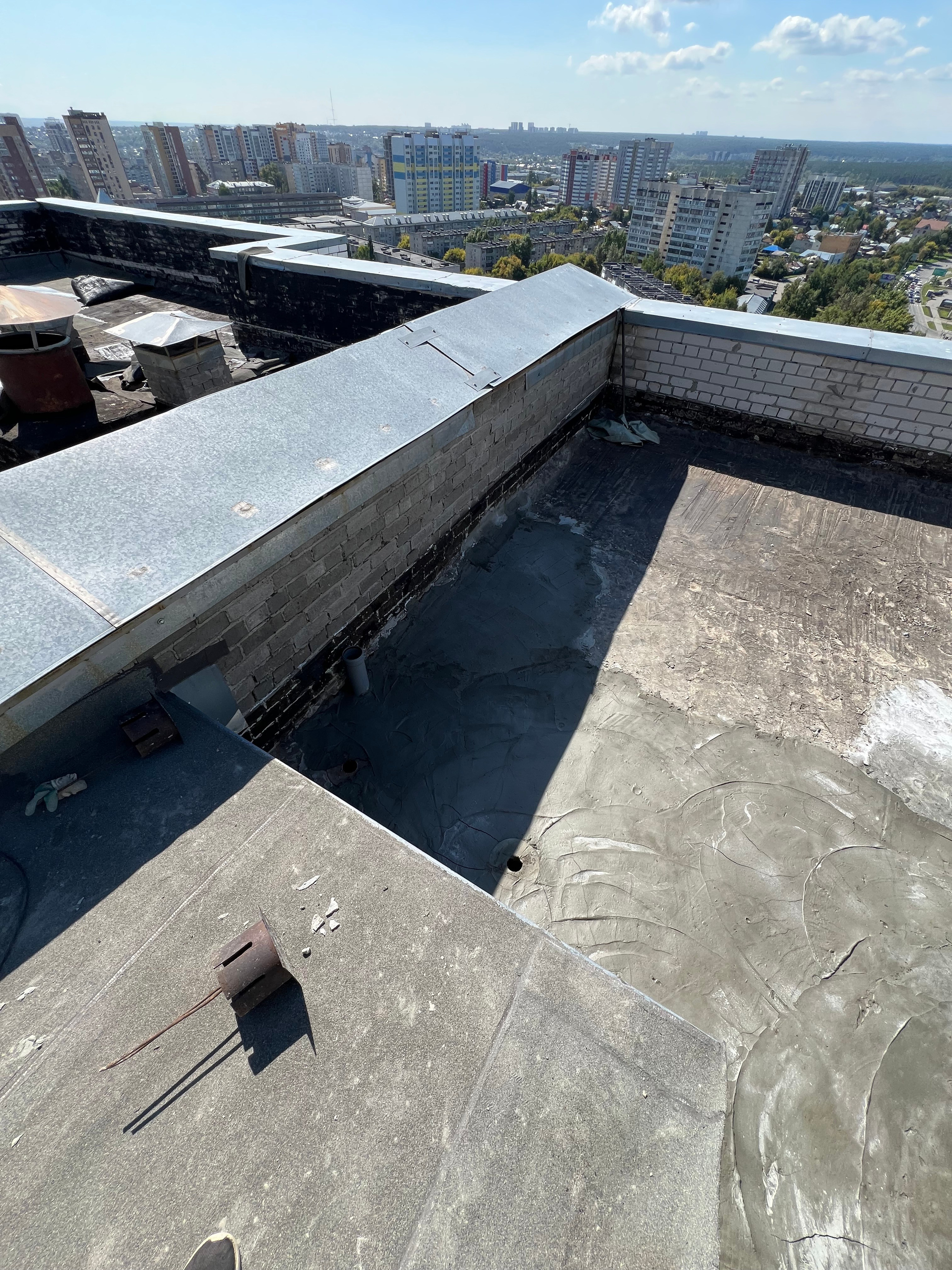 ТСЖ Строителей 33 Монтаж наплавляемой кровли