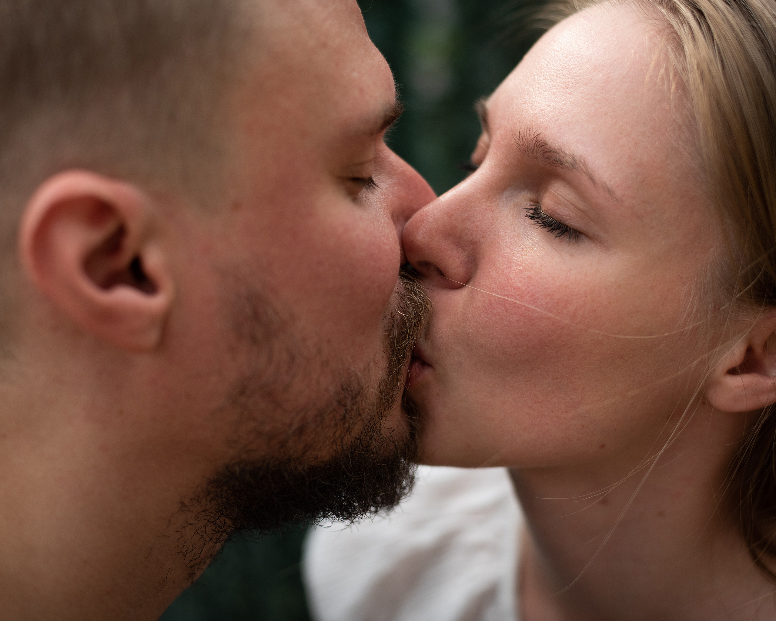 Любовь в полях. Портретный фотограф Белград Матвей Кармаков