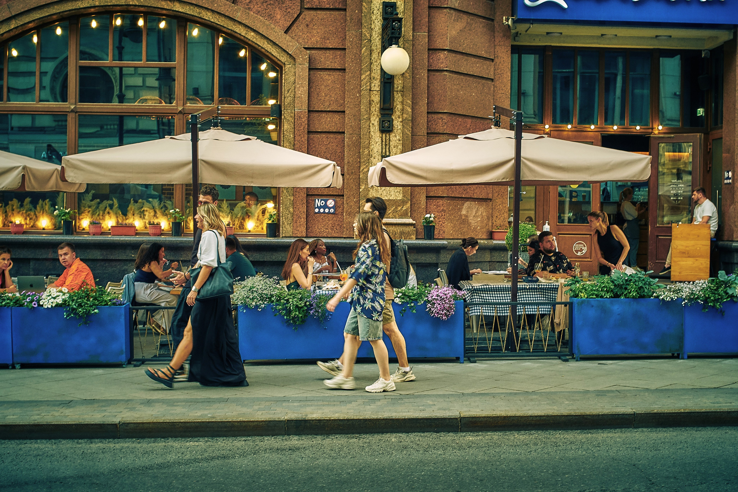 Люди и кафе. Сайт фотографа Виталия Дени