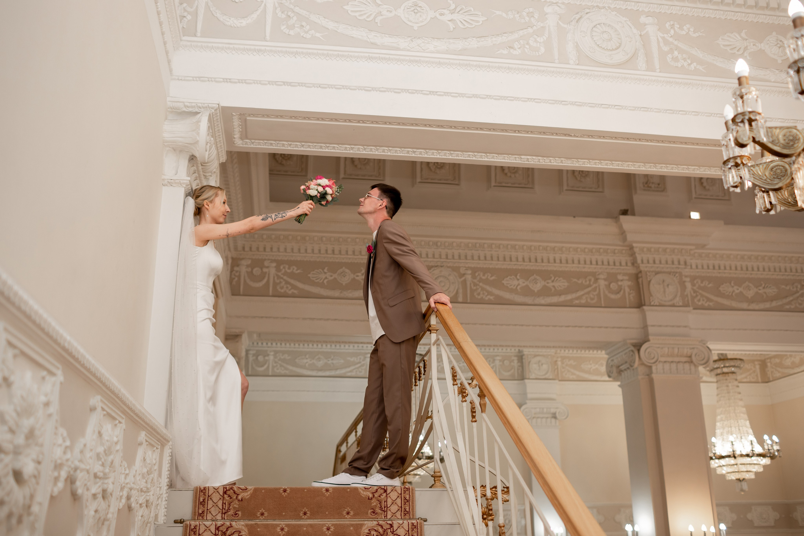 Свадебная фотосессия во дворцах Петербурга. Свадебный фотограф Кирилл Белый