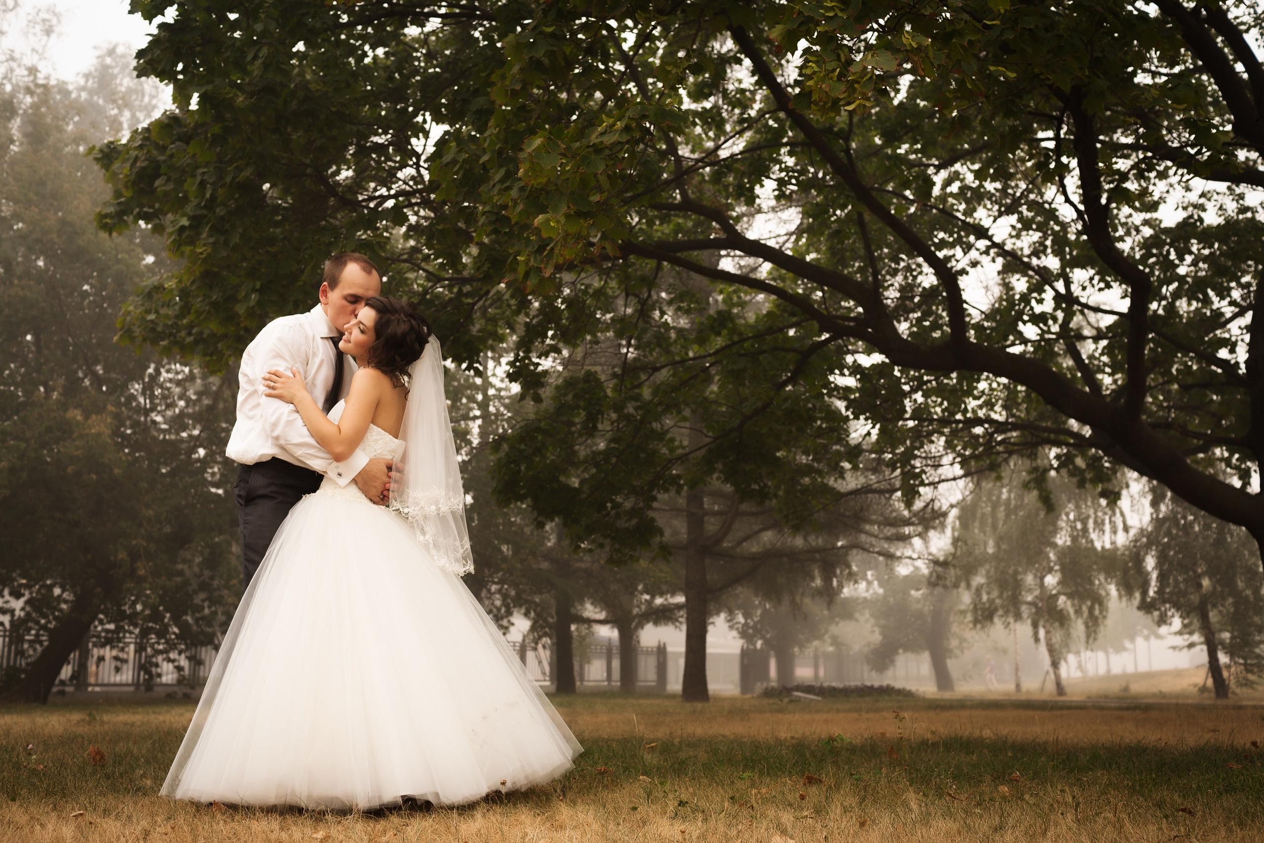 Свадебная съемка в тумане. Фотографы в Москве Светлана Устинова и Сергей Грачев