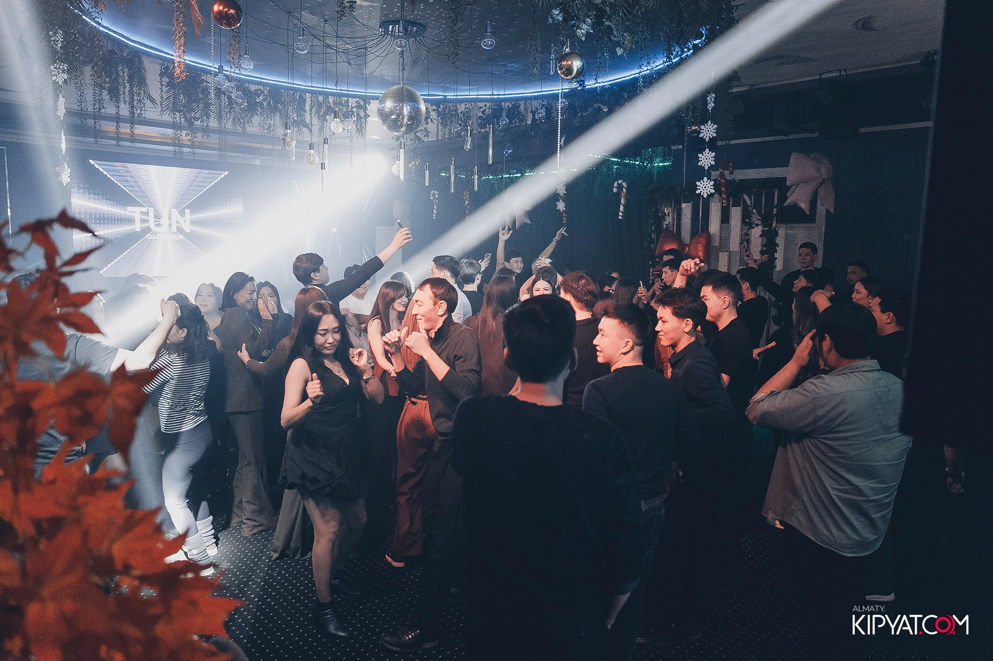 TUN LONGE BAR. КИПЯТКОМ АЛМАТЫ! Фотосъемка мероприятий в Алматы