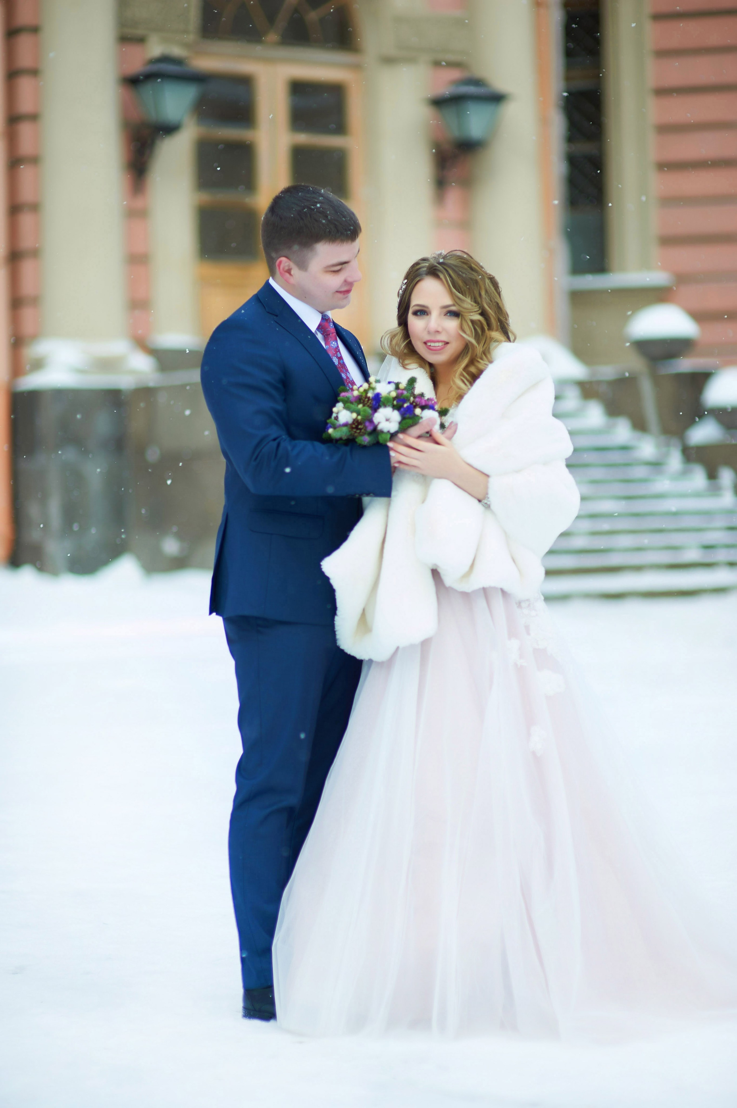 Елена и Иван (зимняя свадебная прогулка у Михайловского замка и фотосессия в Эрмитаже). Портретный, семейный и свадебный фотограф в Санкт-Петербурге и в Пушкине Ширяев Денис