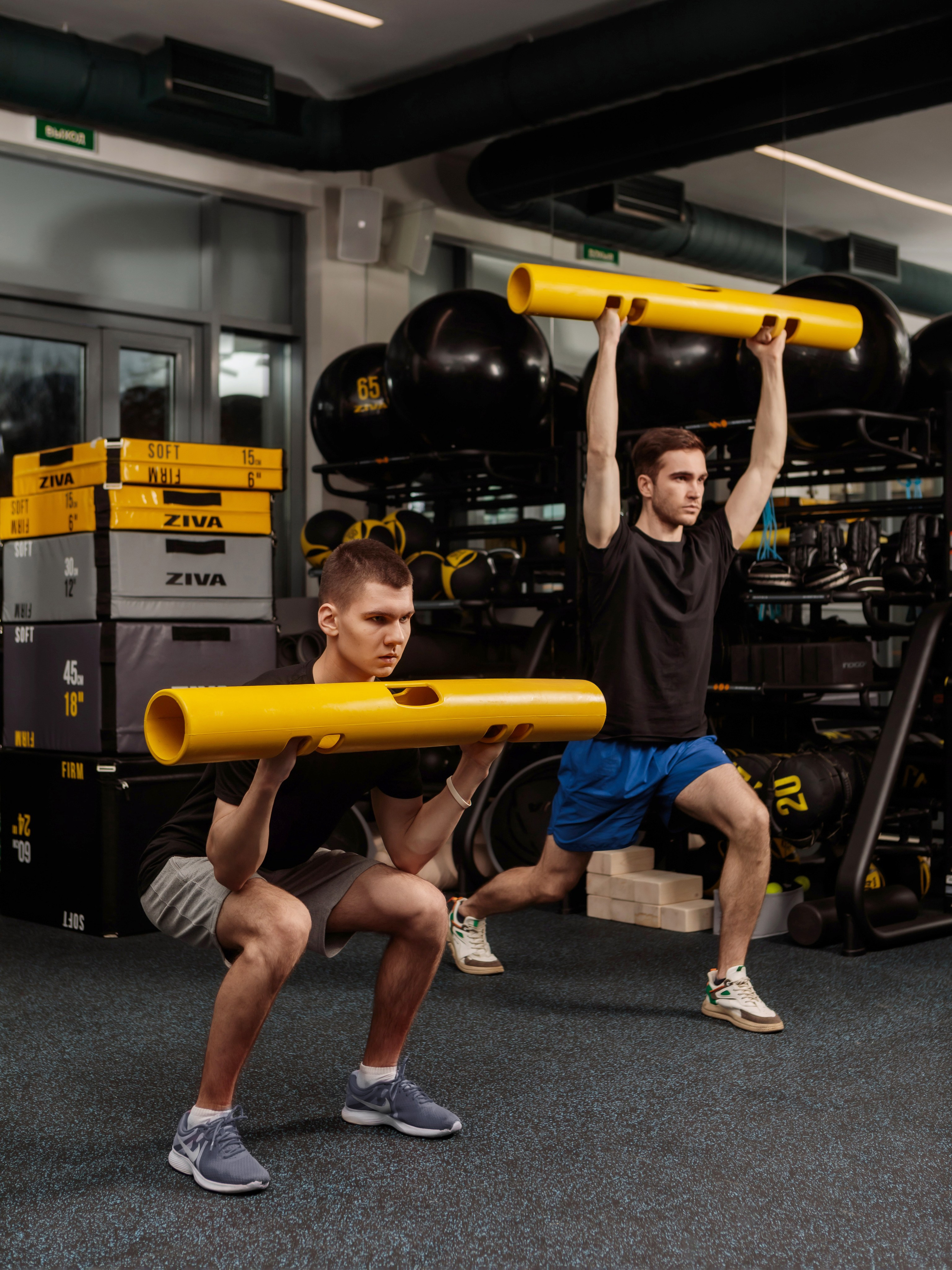 Фитнес-клуб Parus fit. Брук Артём