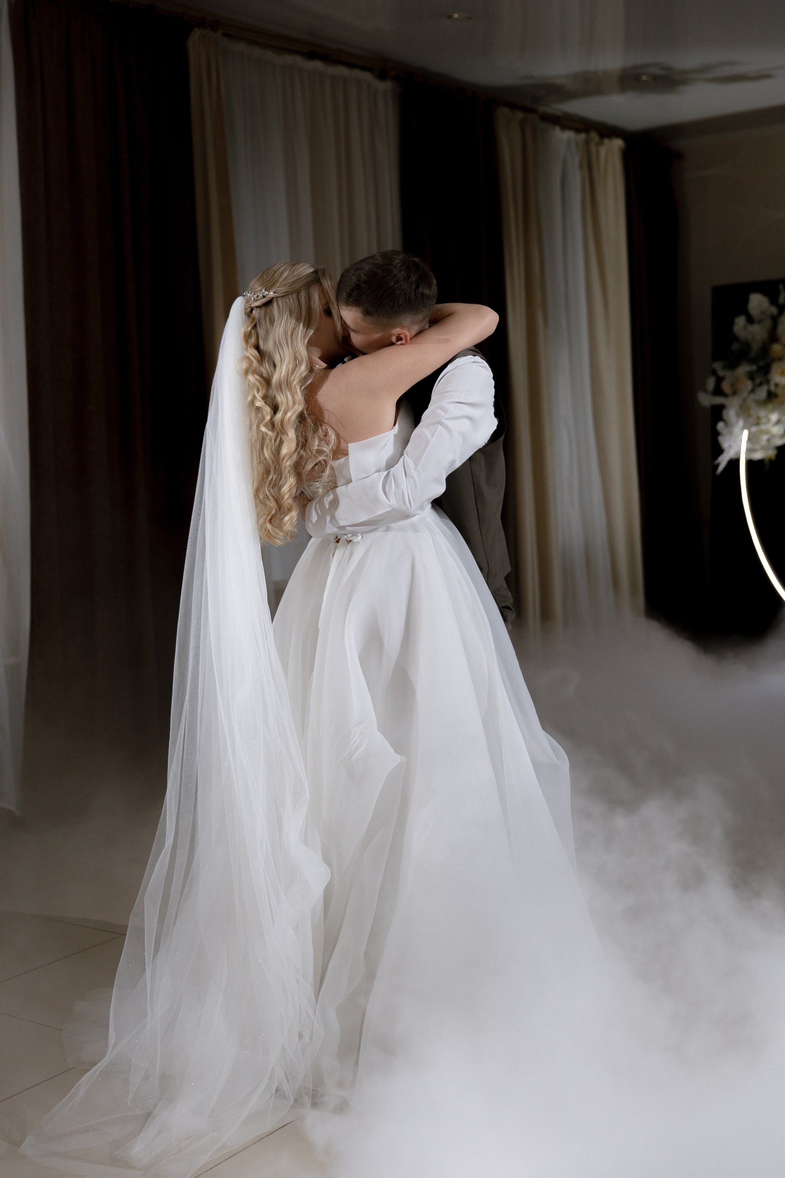 Он, она и весь день любви. Злата и Никита. Свадебный и семейный фотограф в Екатеринбурге Катя Буряк