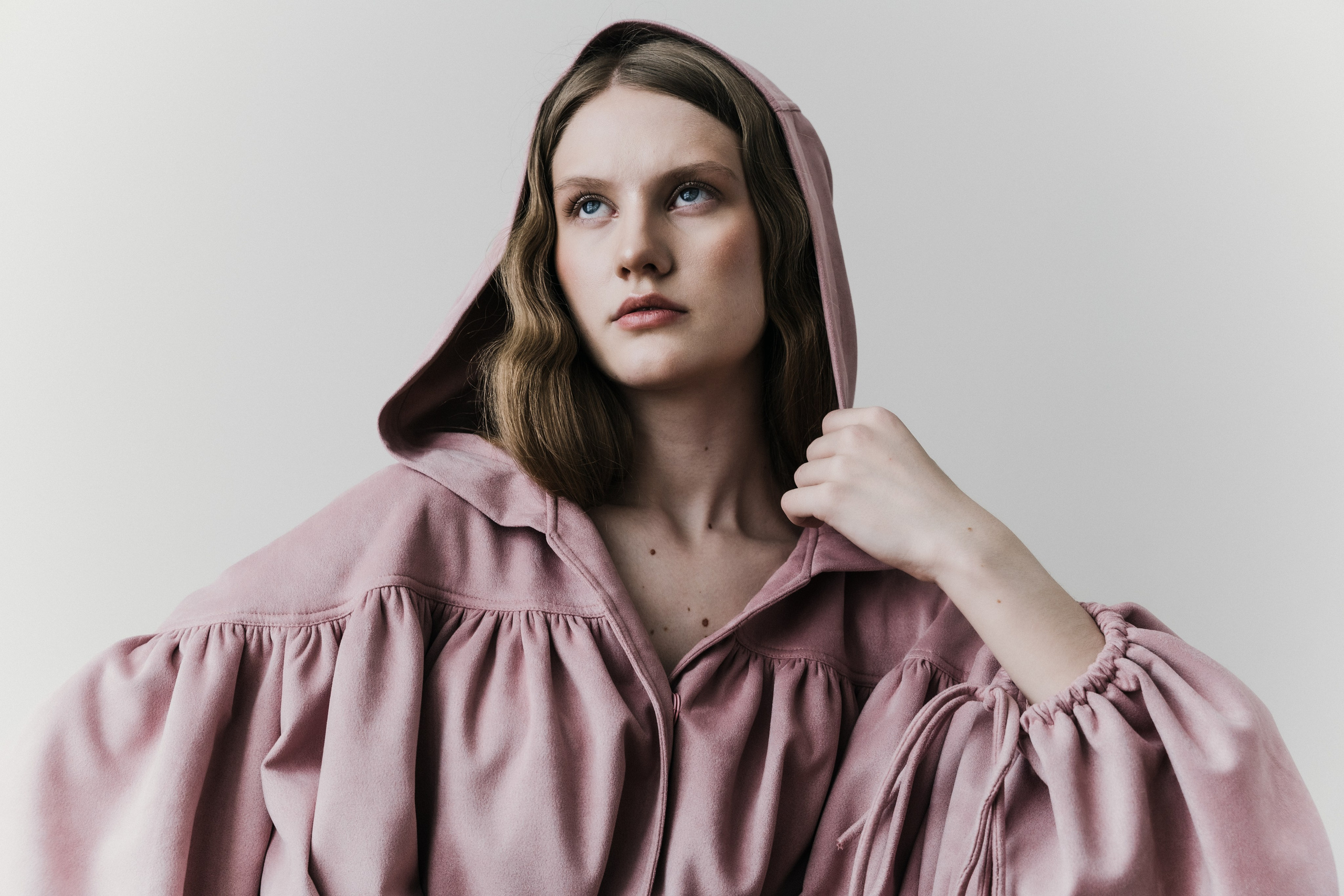 ZO: FLORA. TUTSARKIS — Art Director | Stylist | Photographer