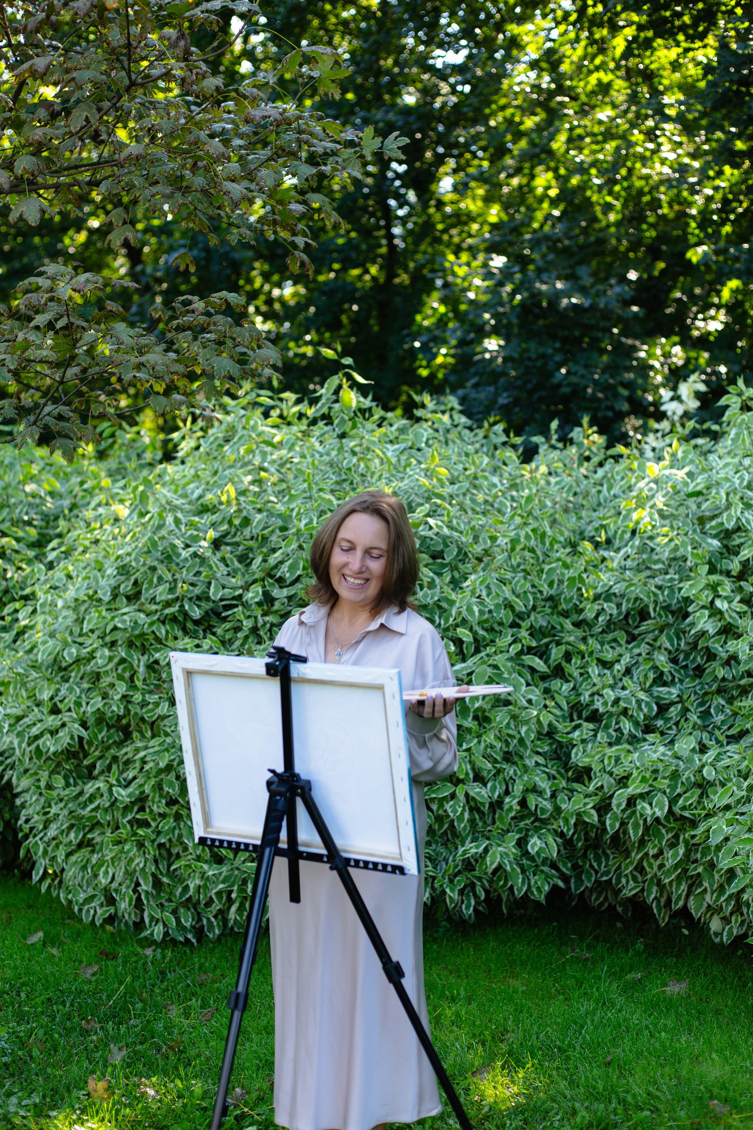 Небо отражается в глазах художницы. Фотограф Тула