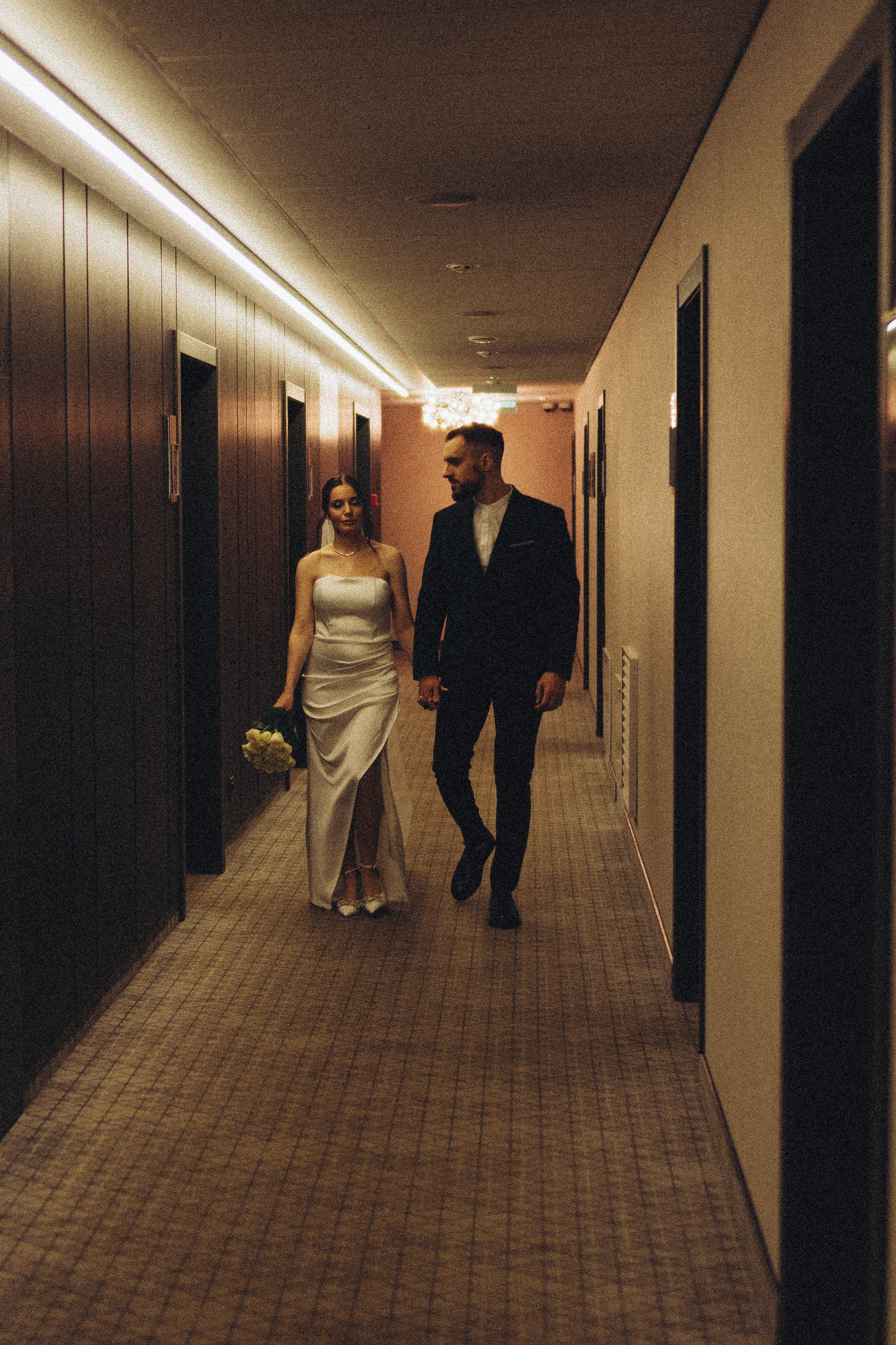 СВАДЕБНАЯ СЬЕМКА СБОРОВ ЖЕНИХА И НЕВЕСТЫ В ОТЕЛЕ И ТАКЖЕ ФОТОСЕССИИЯ В ОТЕЛЕЕ МЕГАПОЛИС БРЯНСК. Профессиональный фотограф, Санкт-Петербург — Виктория Богомолова