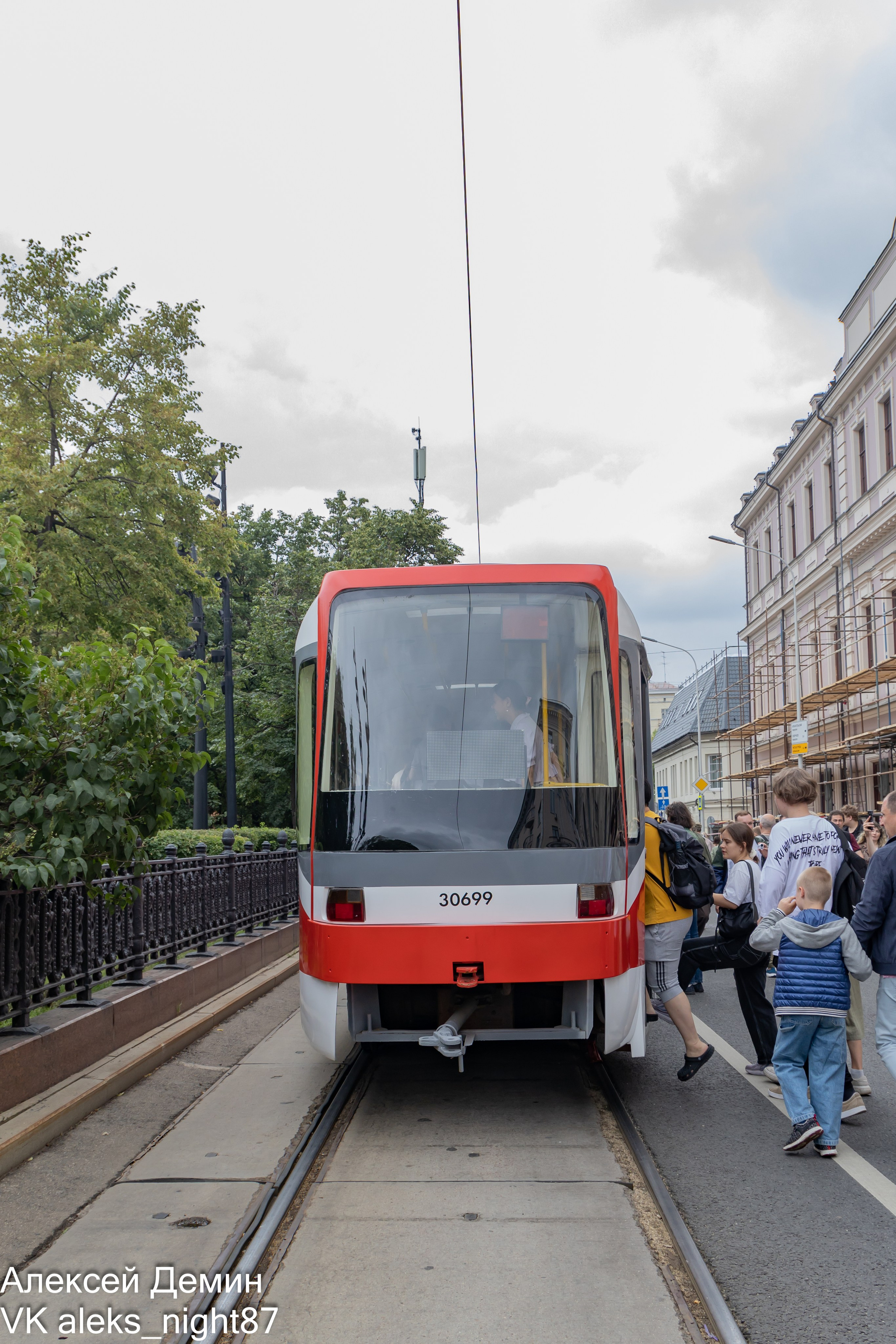 Ретро парад трамваем Москва 2023. Репортажный, семейный и студийный фотограф в Москве Демин Алексей