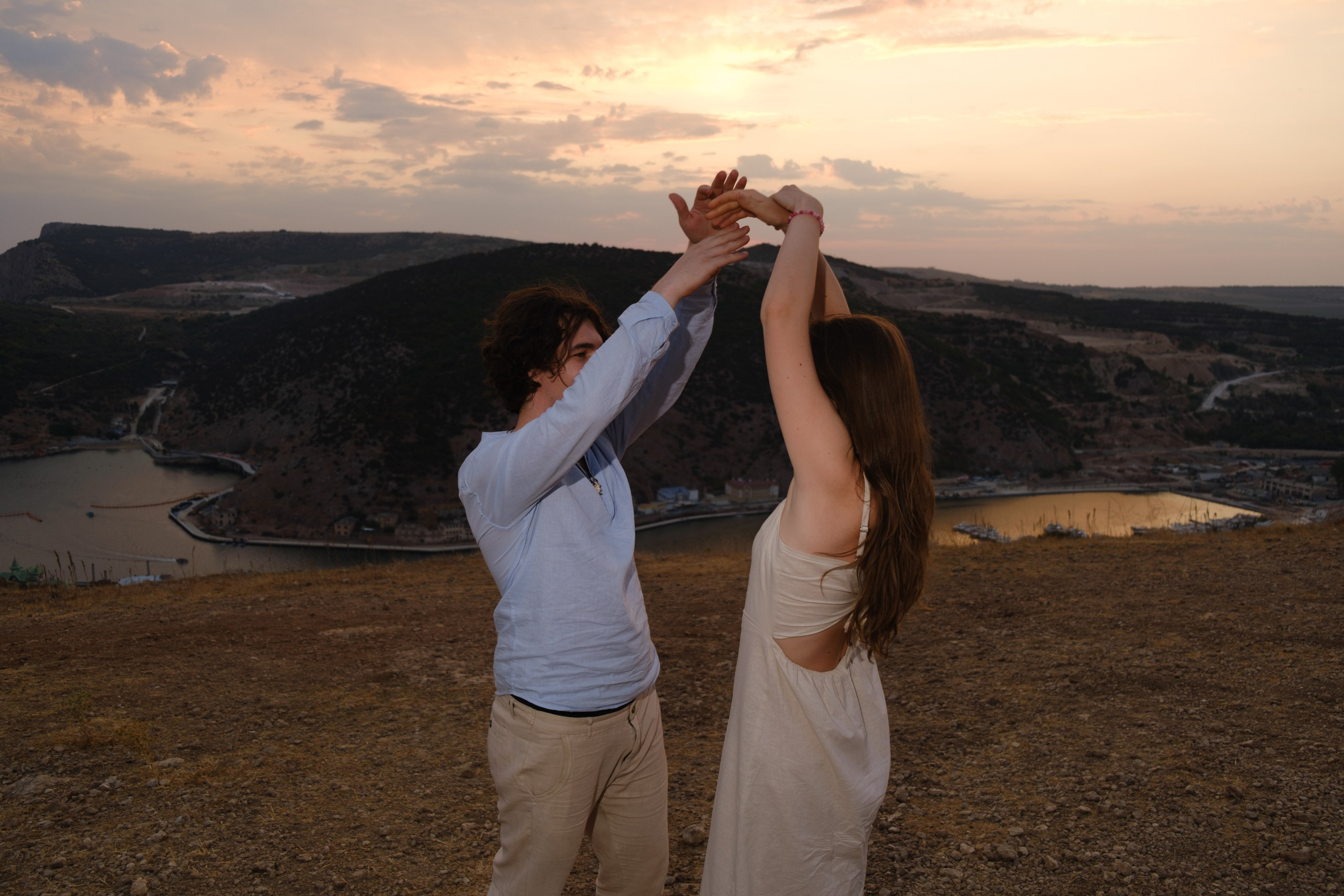 Л+Н в Балаклаве. Профессиональная фотосъемка в Крыму. Натуральные эмоции и живые кадры. Забронируйте дату прямо сейчас!