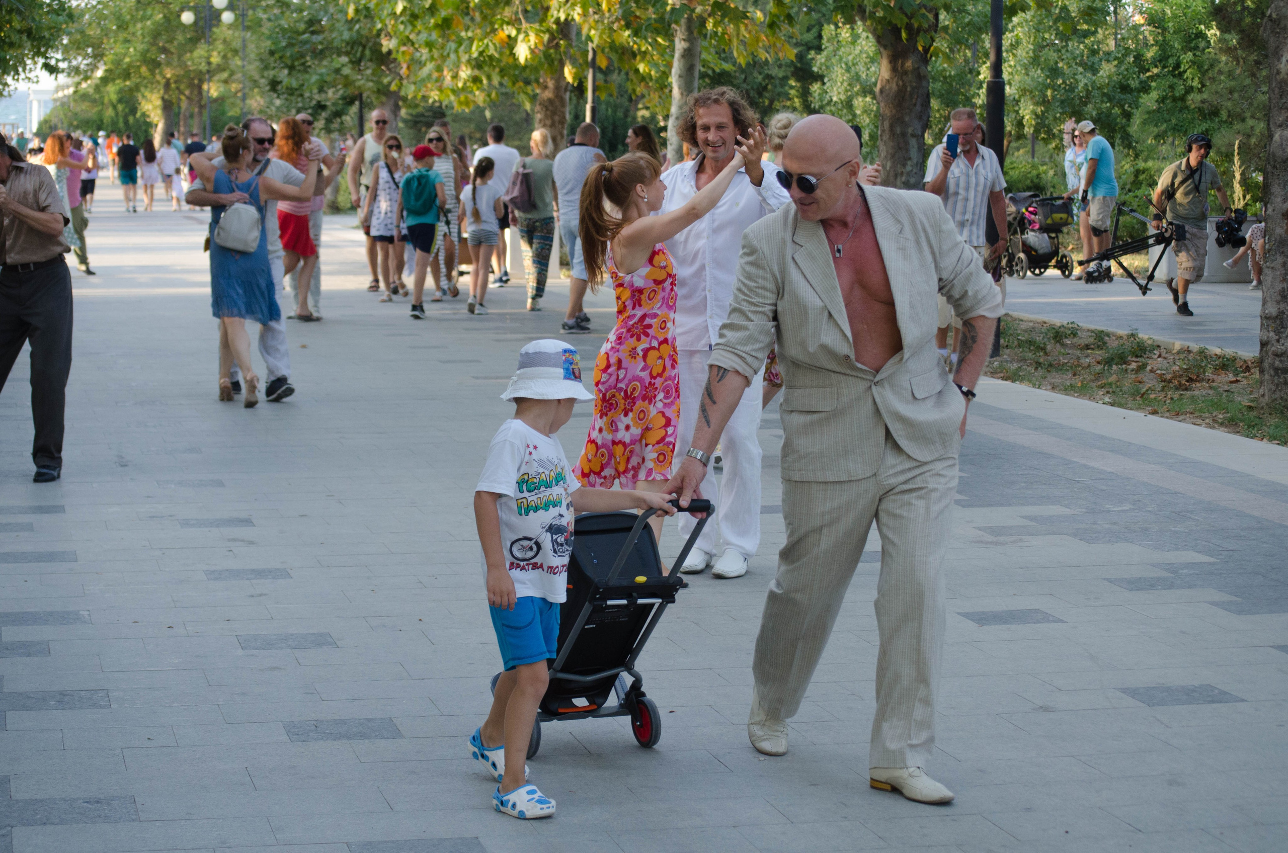 Фотограф на ваше мероприятие в Крыму | Съемка милонг и фестивалей | Илья Желдак. Профессиональная фотосъемка в Крыму. Натуральные эмоции и живые кадры. Забронируйте дату прямо сейчас!