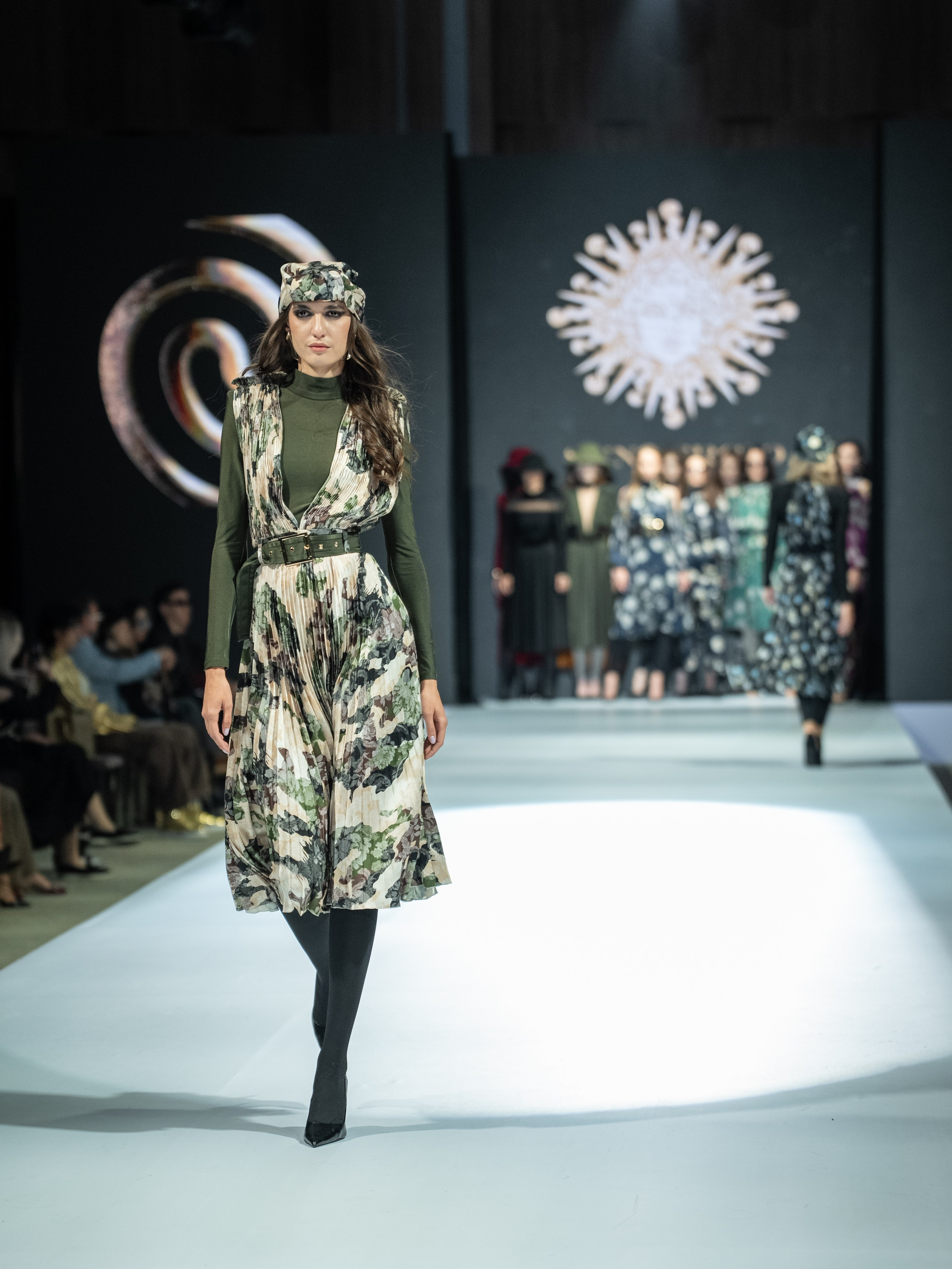 EURASIAN FASHION WEEK Sun Sergio. Сайт Алматинского НЮ АРТ, будуар и фэшн фотографа Дениса Карпенко