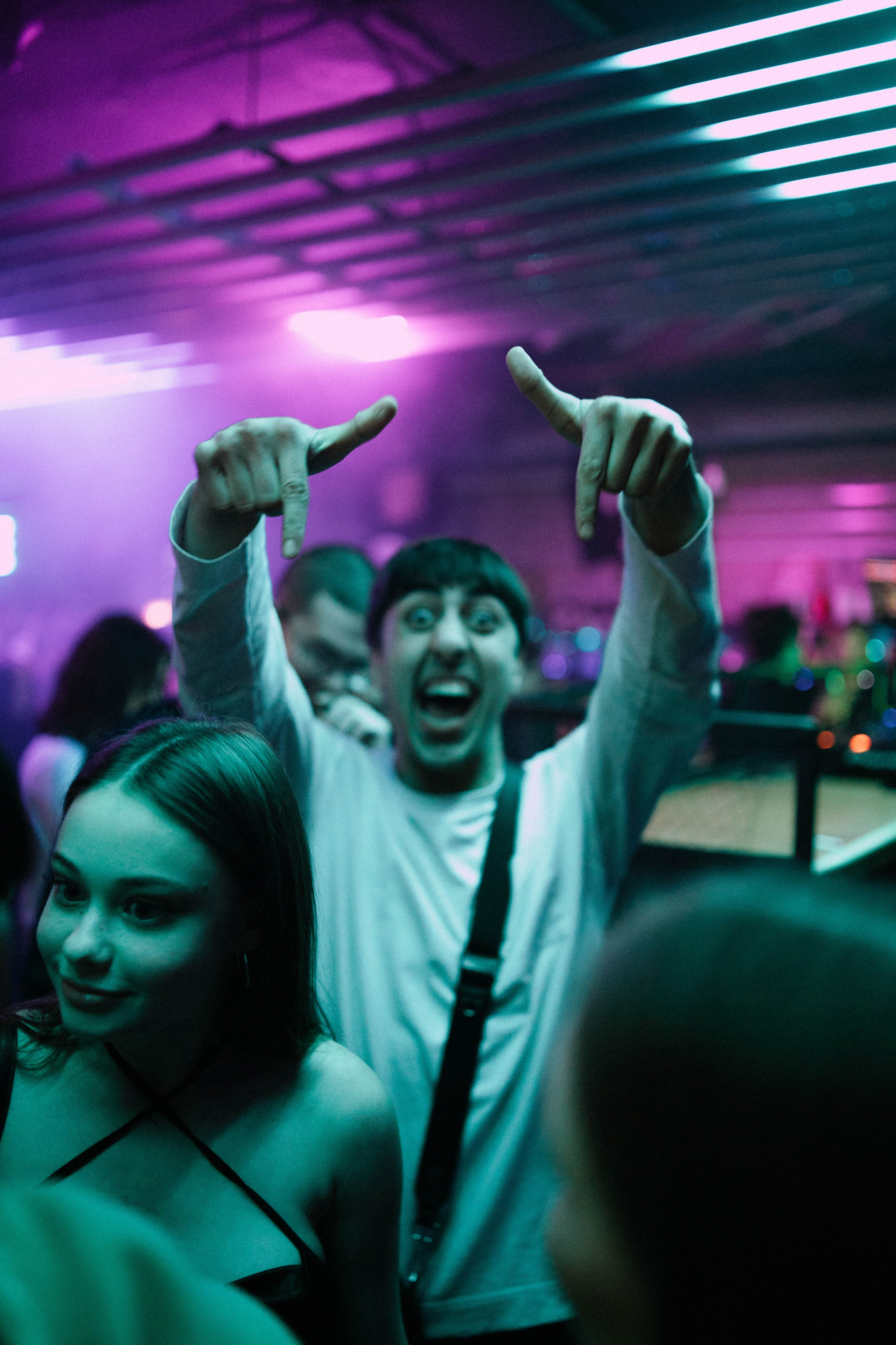 Bear bar 10.11. Awes fram