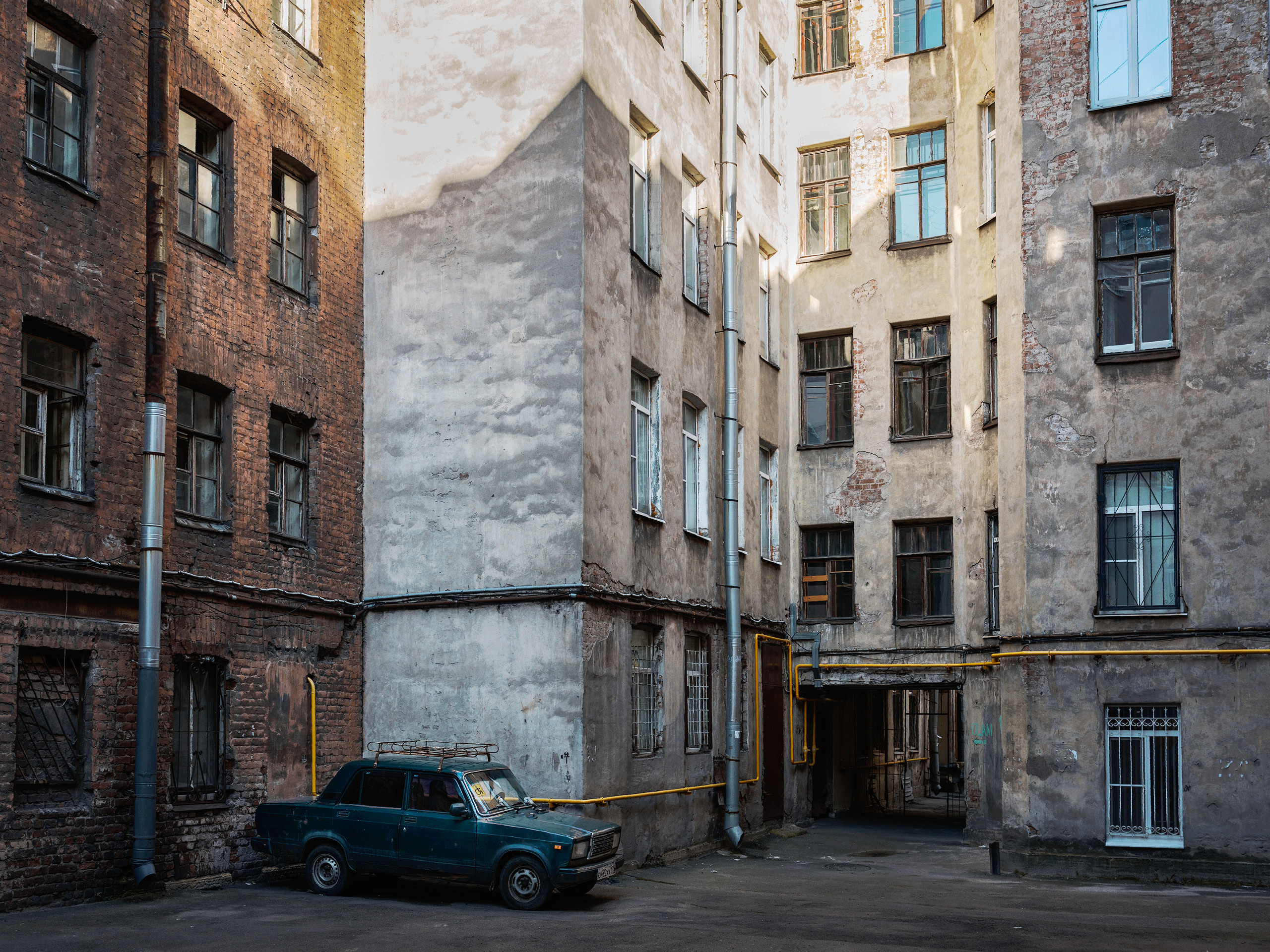 Yards. Viktor Garshnep Documentary Photographer