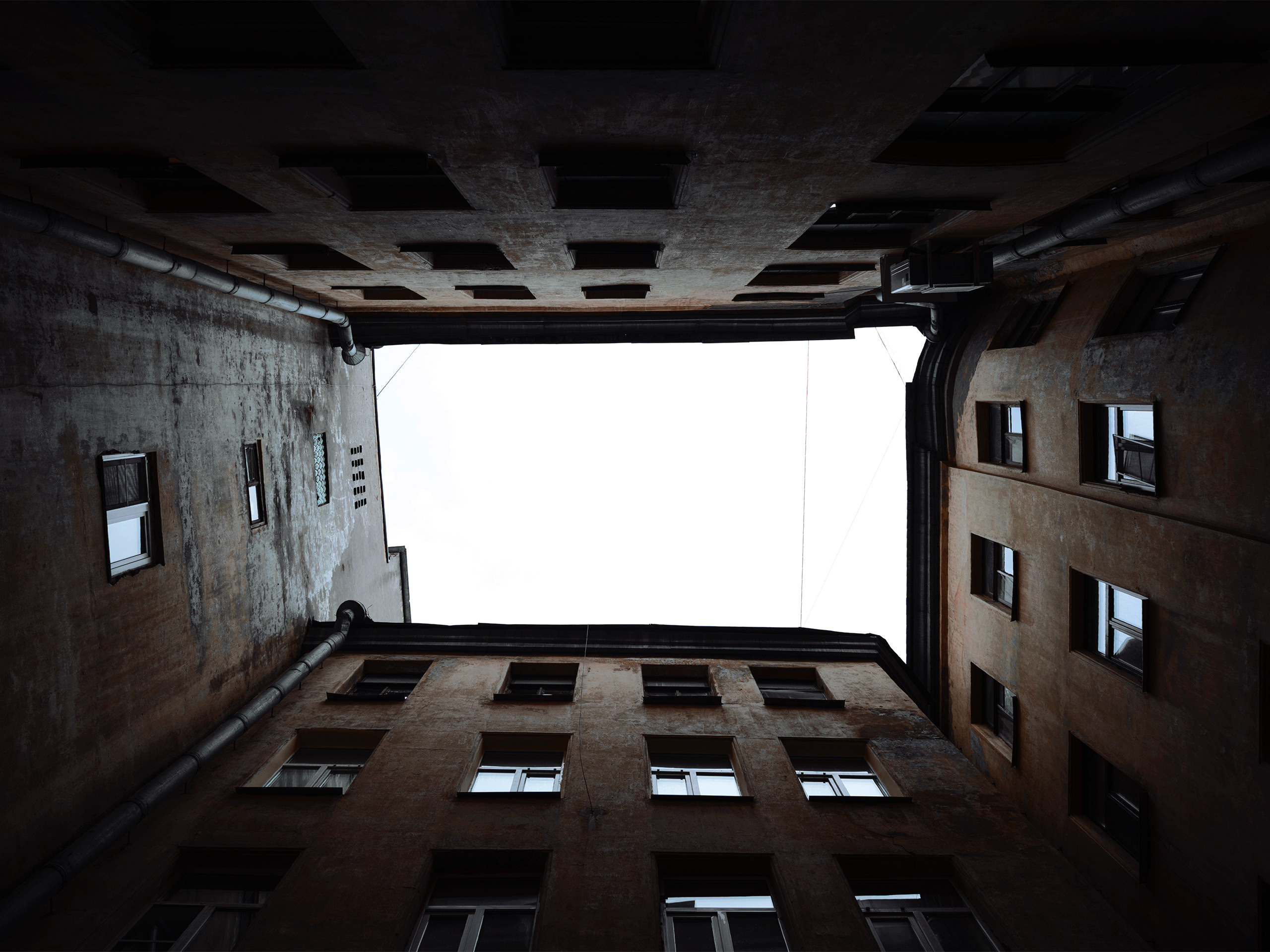 Yard well. Viktor Garshnep Documentary Photographer