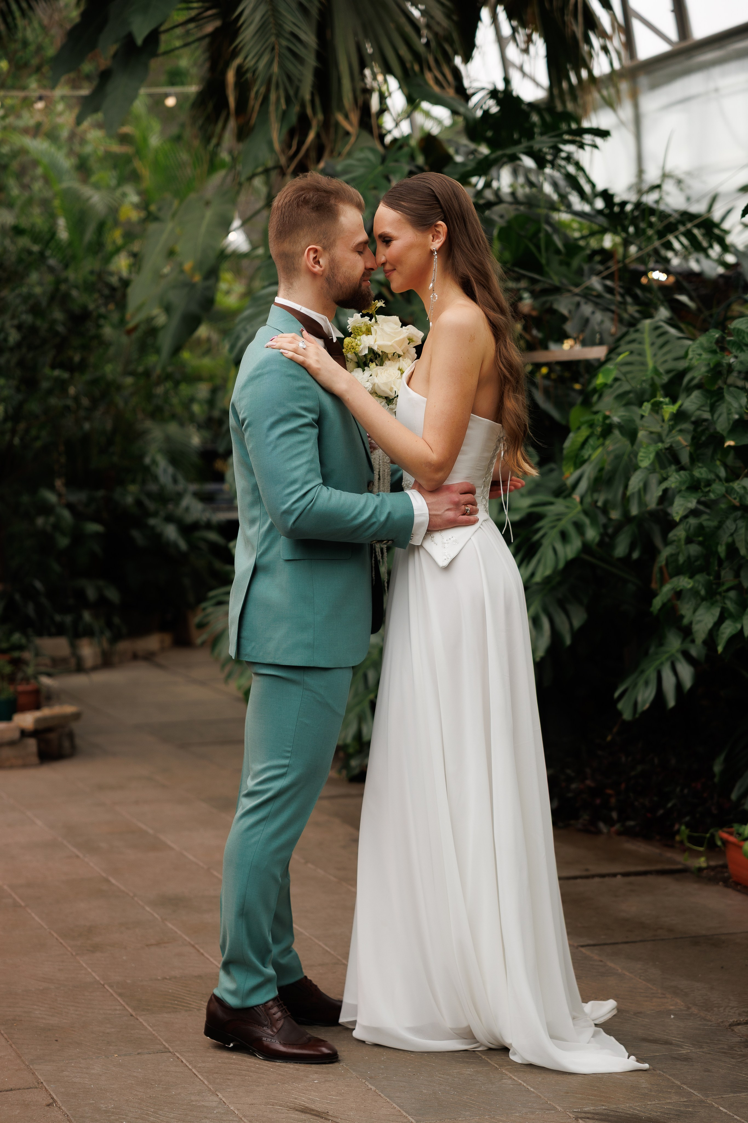 Свадебная прогулка в оранжерее. Питер. Свадебный и семейный фотограф в Москве Красинская Мария