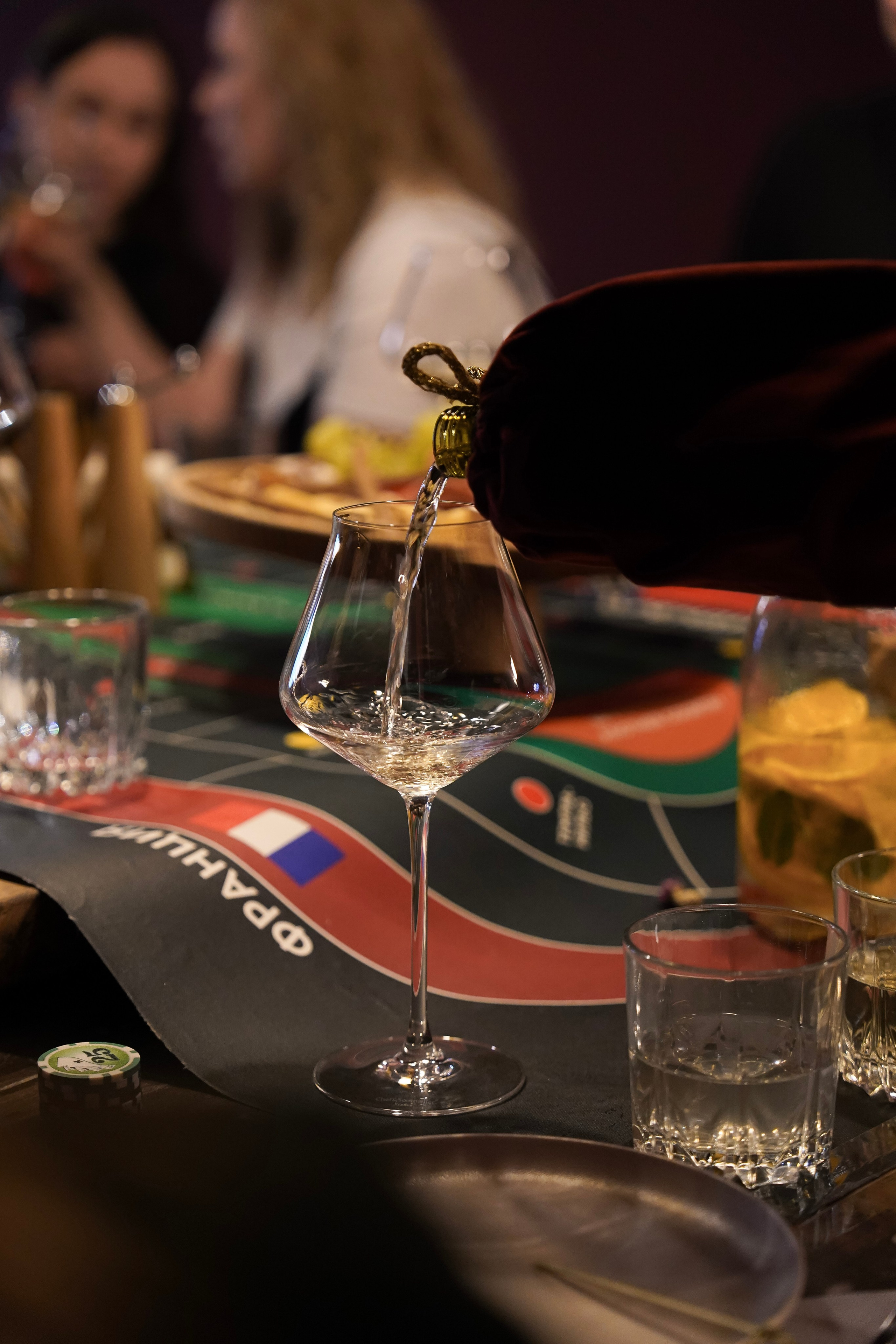 Винное казино в кулинарной студии Вилка. Фотограф с психологическим образованием