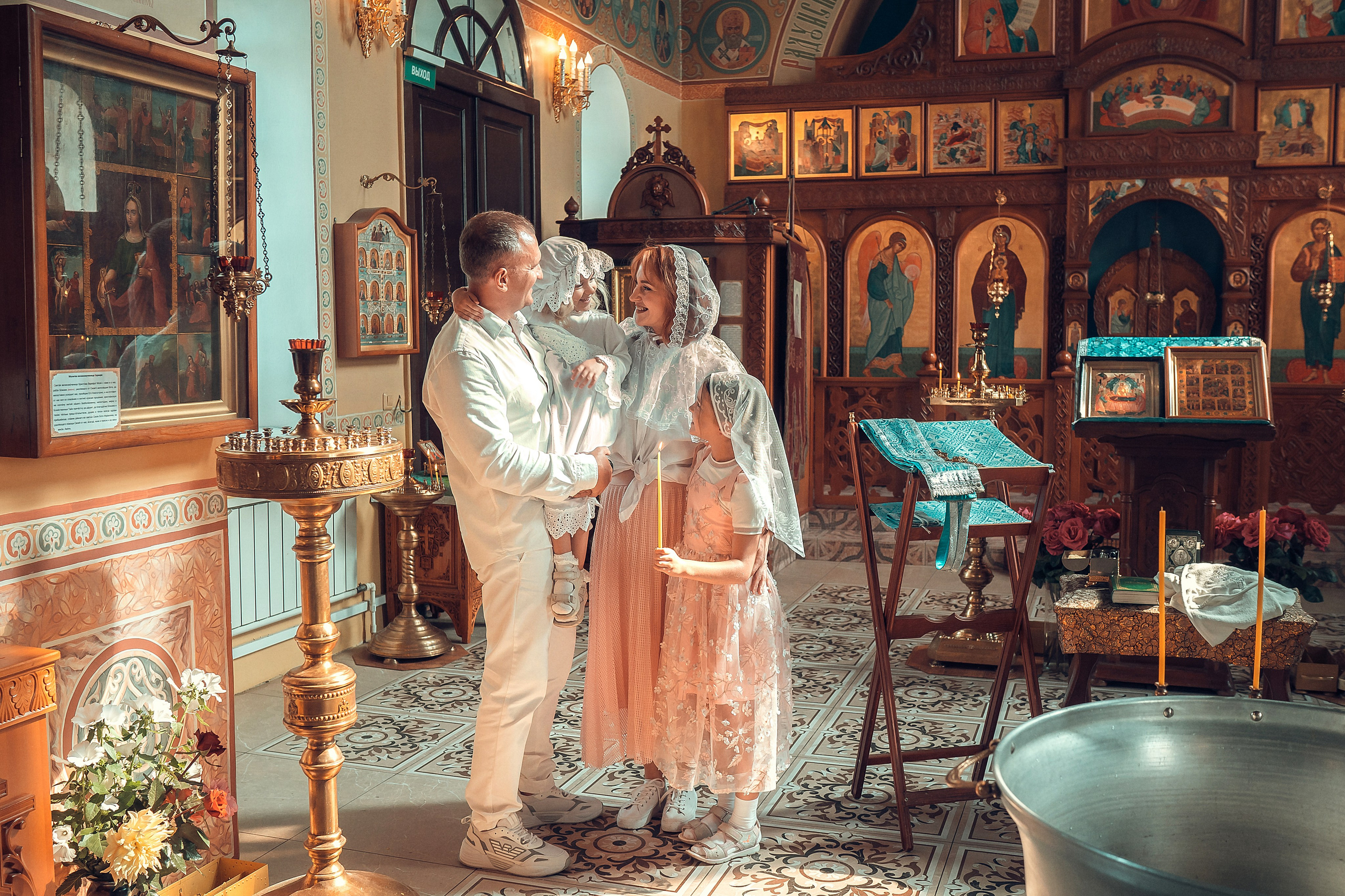 Крещение Даны. Фотограф на Крещение и Венчание в Красноярске Рамазанова Юлия