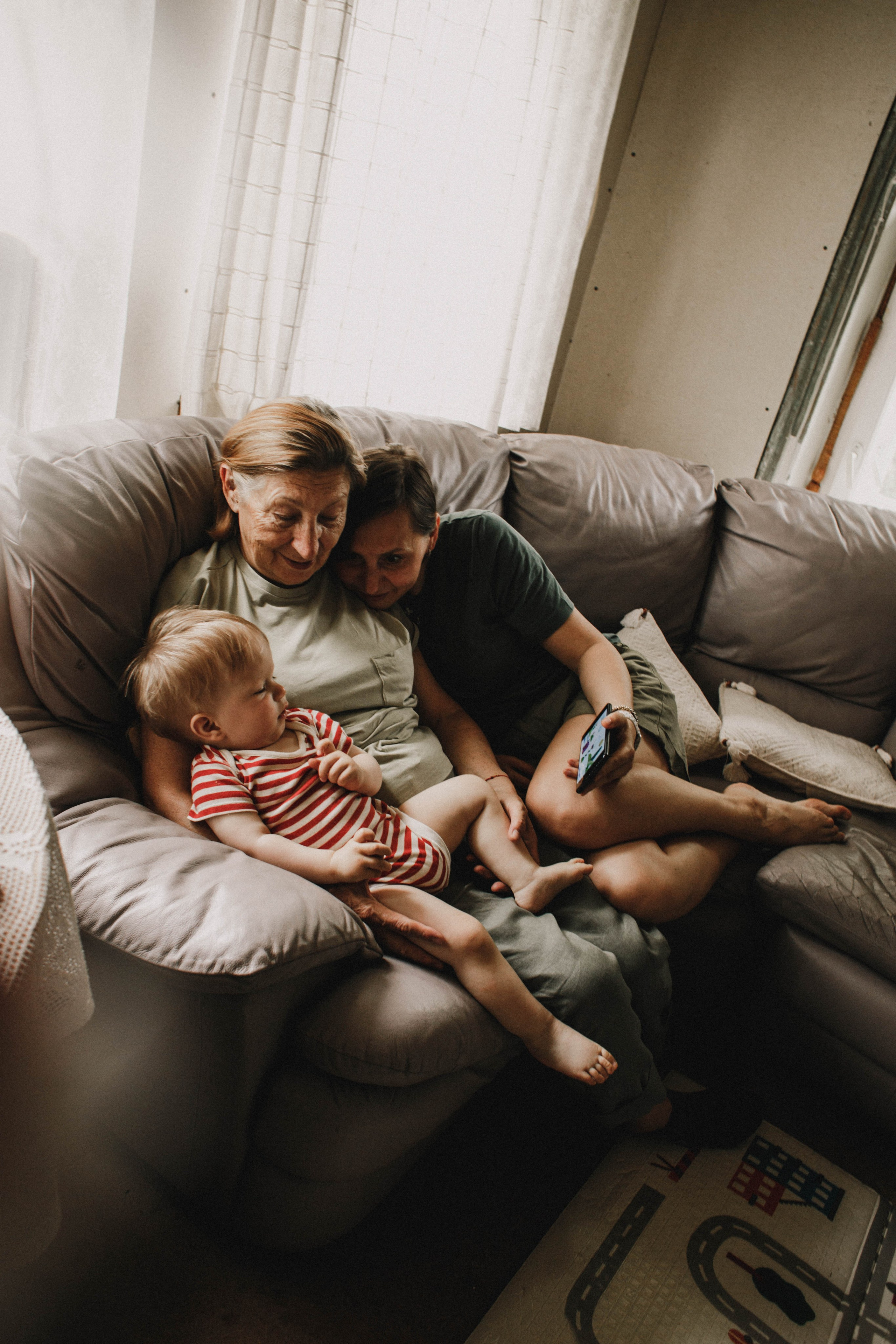 Сева у бабушки. Фотограф в Нижнем Новгороде