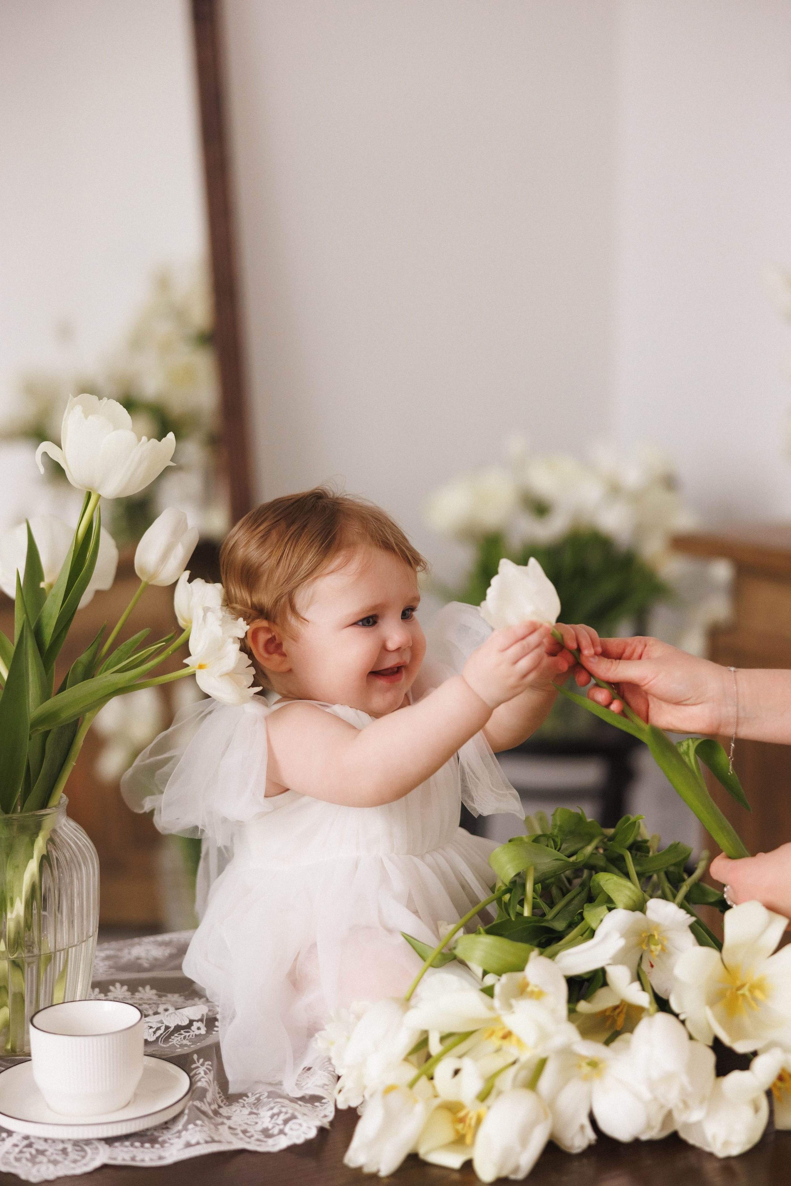 Фотосессия с живыми цветами в фотостудии «Lite», город Краснодар. Семейный и детский фотограф в Краснодаре Анна Трашкова