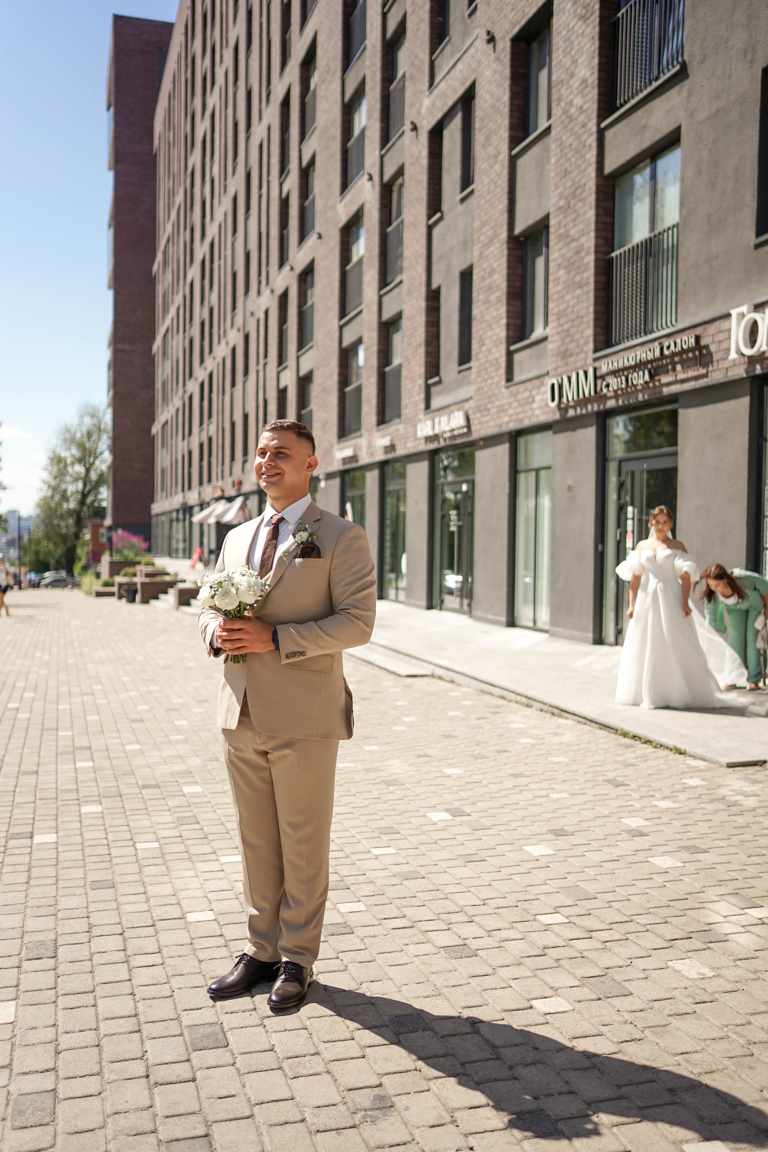 Лиза и Сережа: регистрация, прогулка и банкет. Фотограф в Иркутске