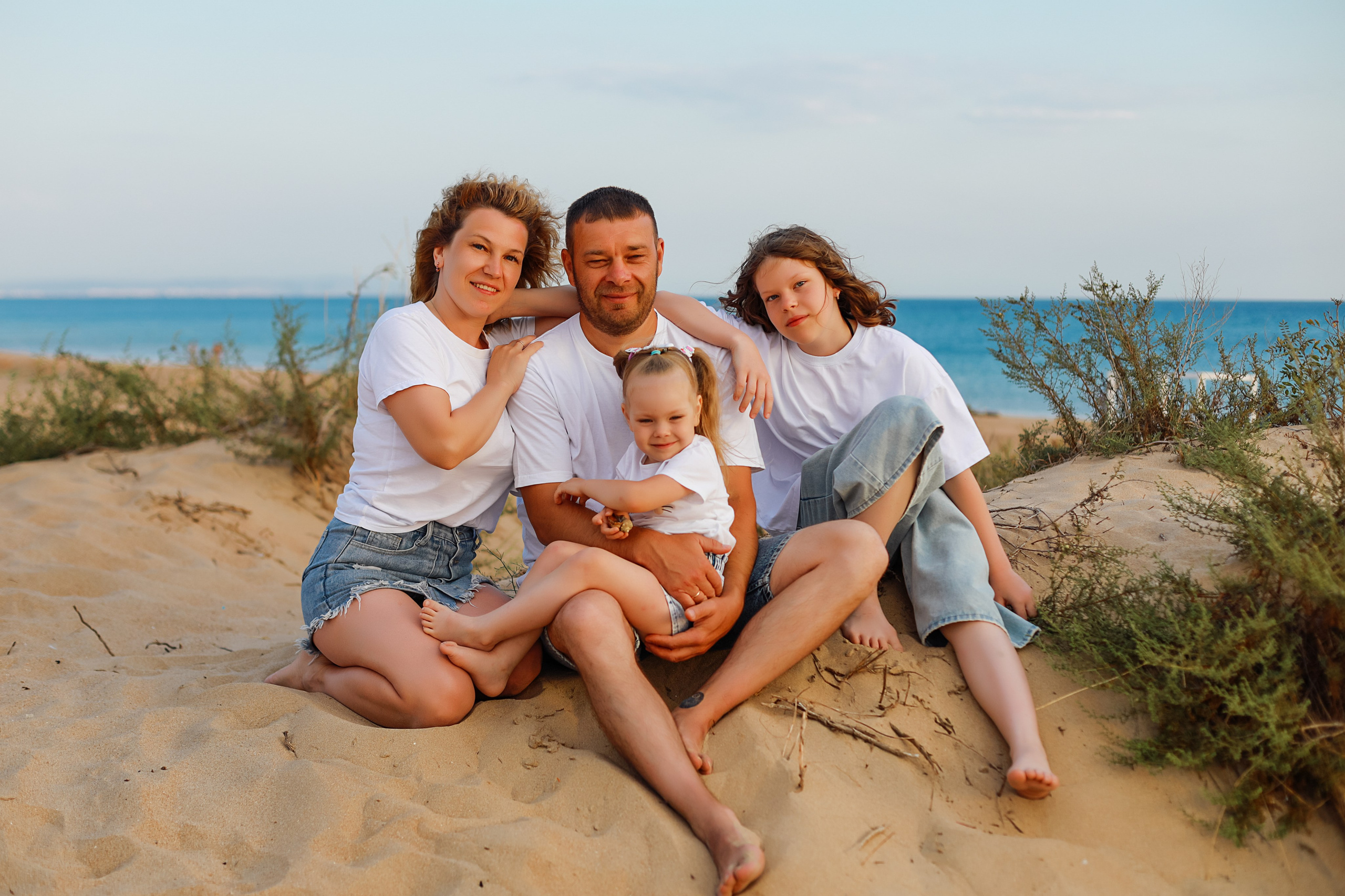 Выездная семейная фотосессия у моря. Https://malovafoto.ru