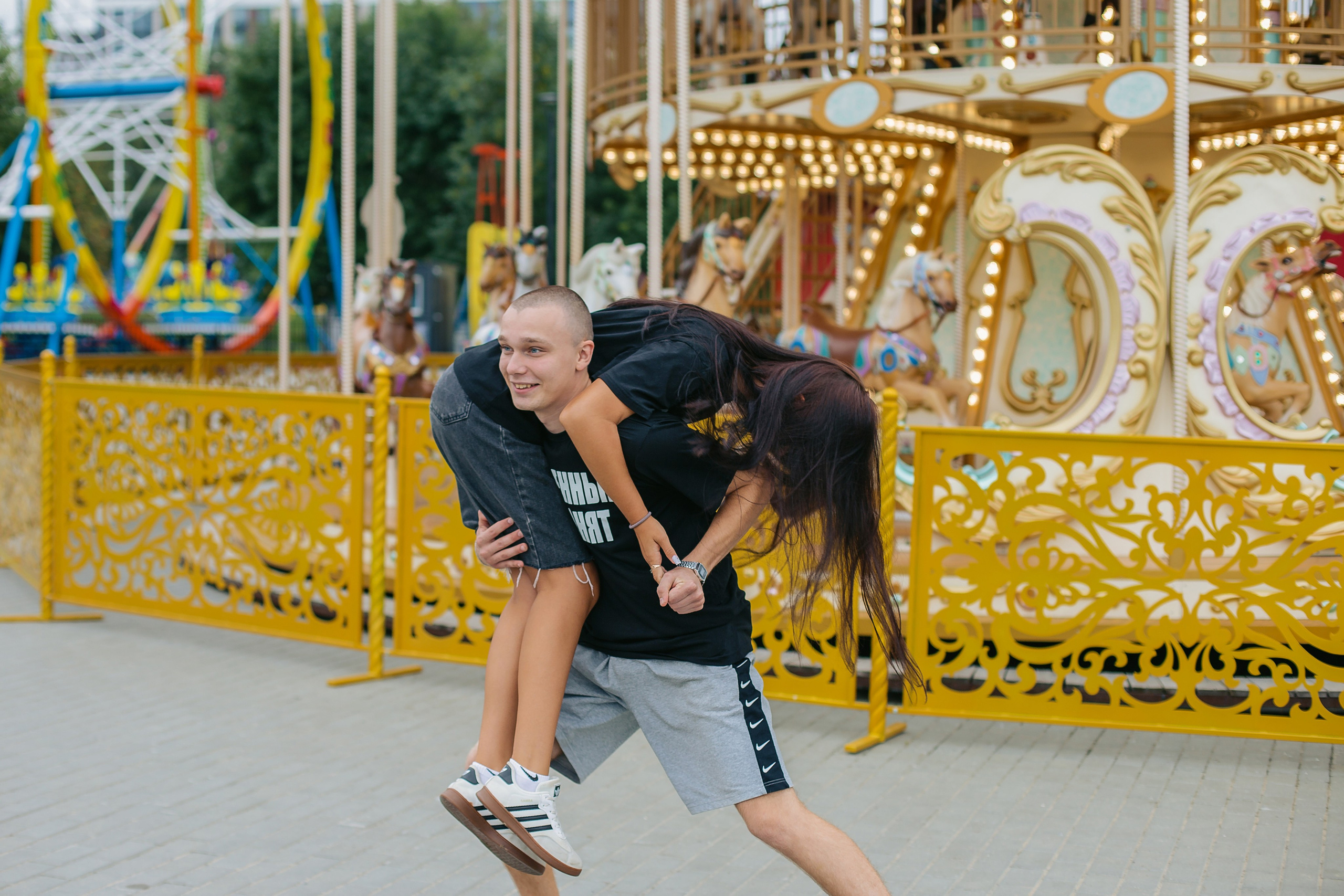 Love story. Выпускные альбомы Искитим, Бердск и Новосибирск Крюкова Елена