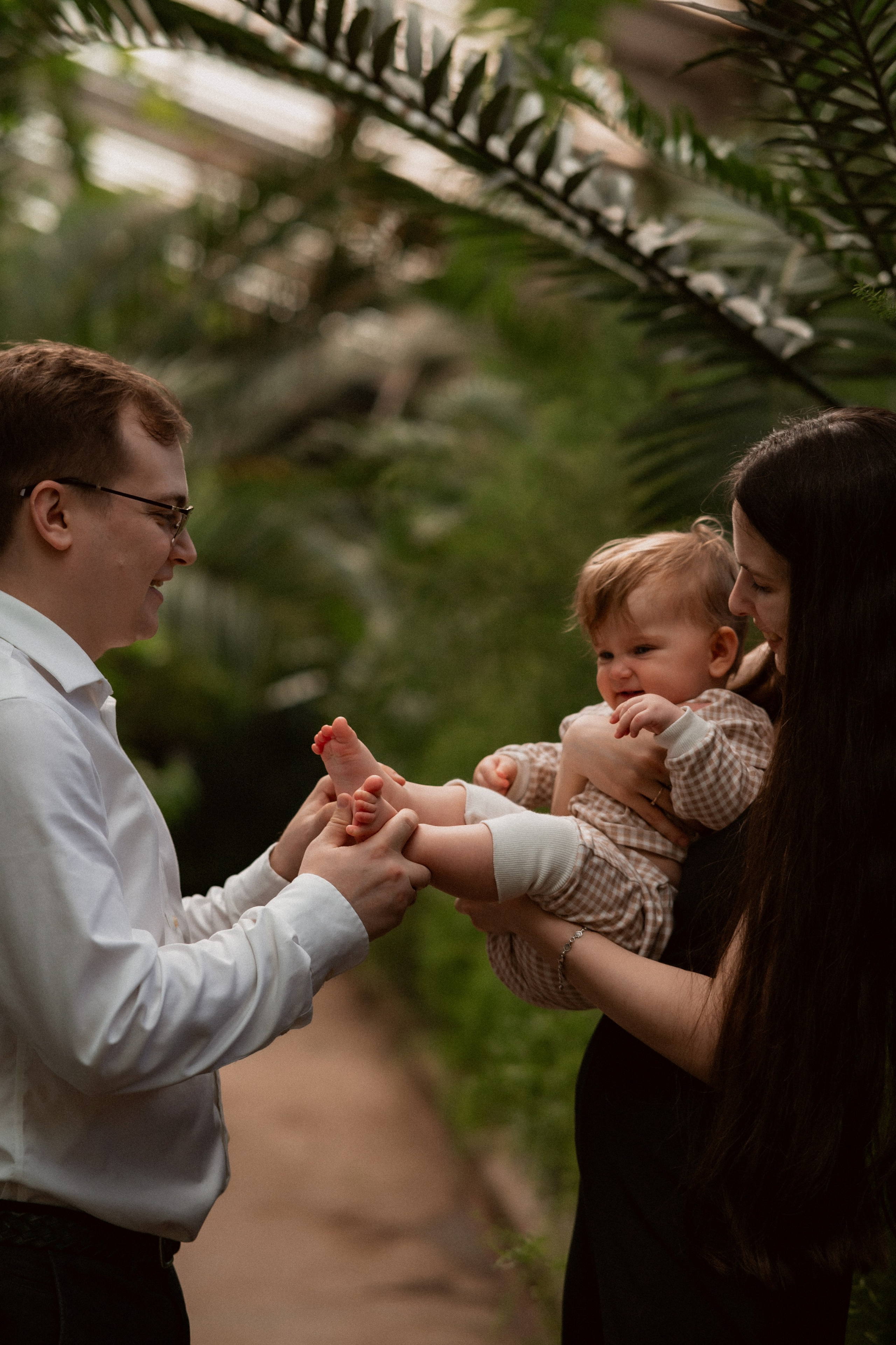 Илья, Ирина и Ева в Оранжерее. Семейный и свадебный lifestyle-фотограф в Москве Мария Петрова
