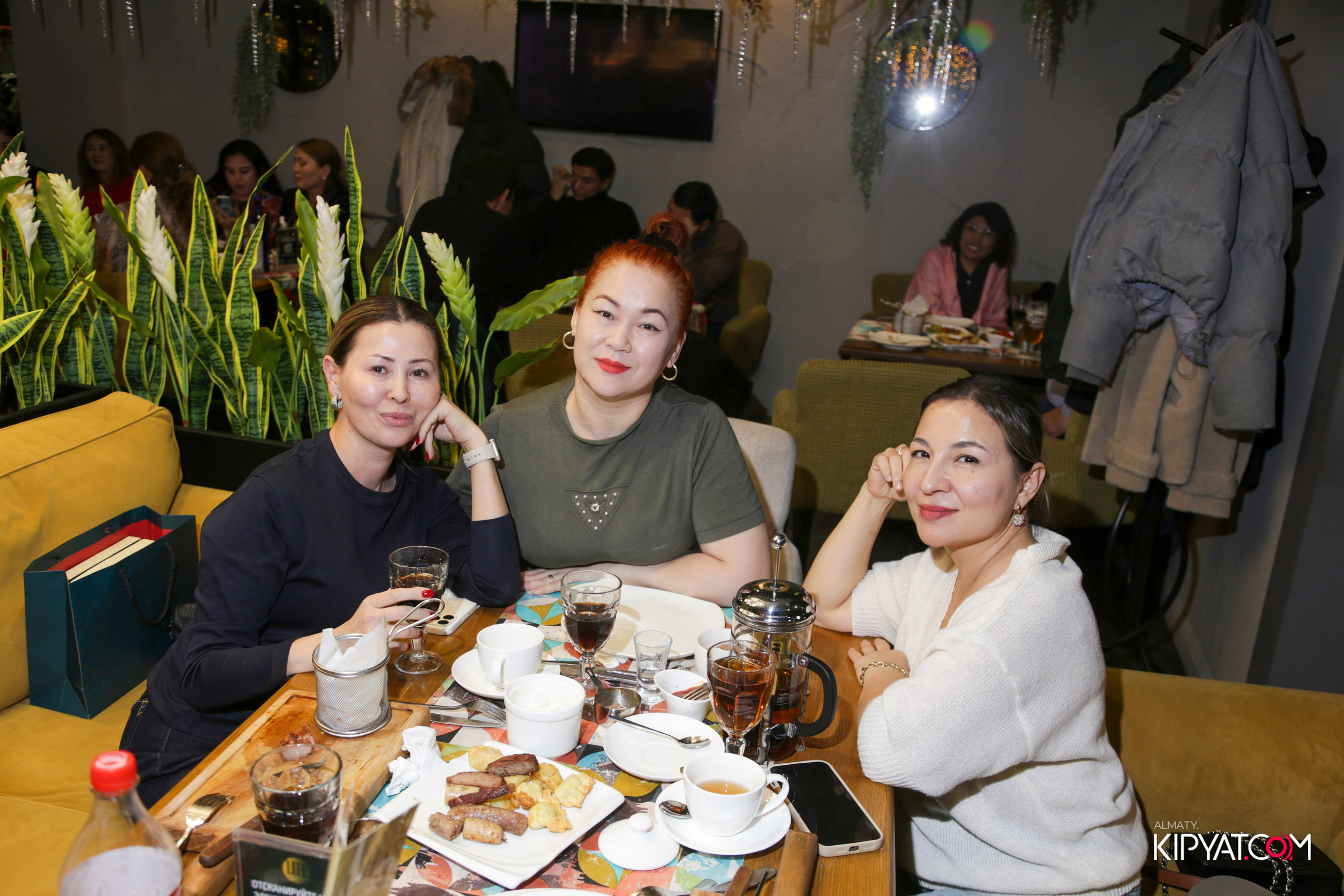 LIFE GRILL CAFE. КИПЯТКОМ АЛМАТЫ! Фотосъемка мероприятий в Алматы