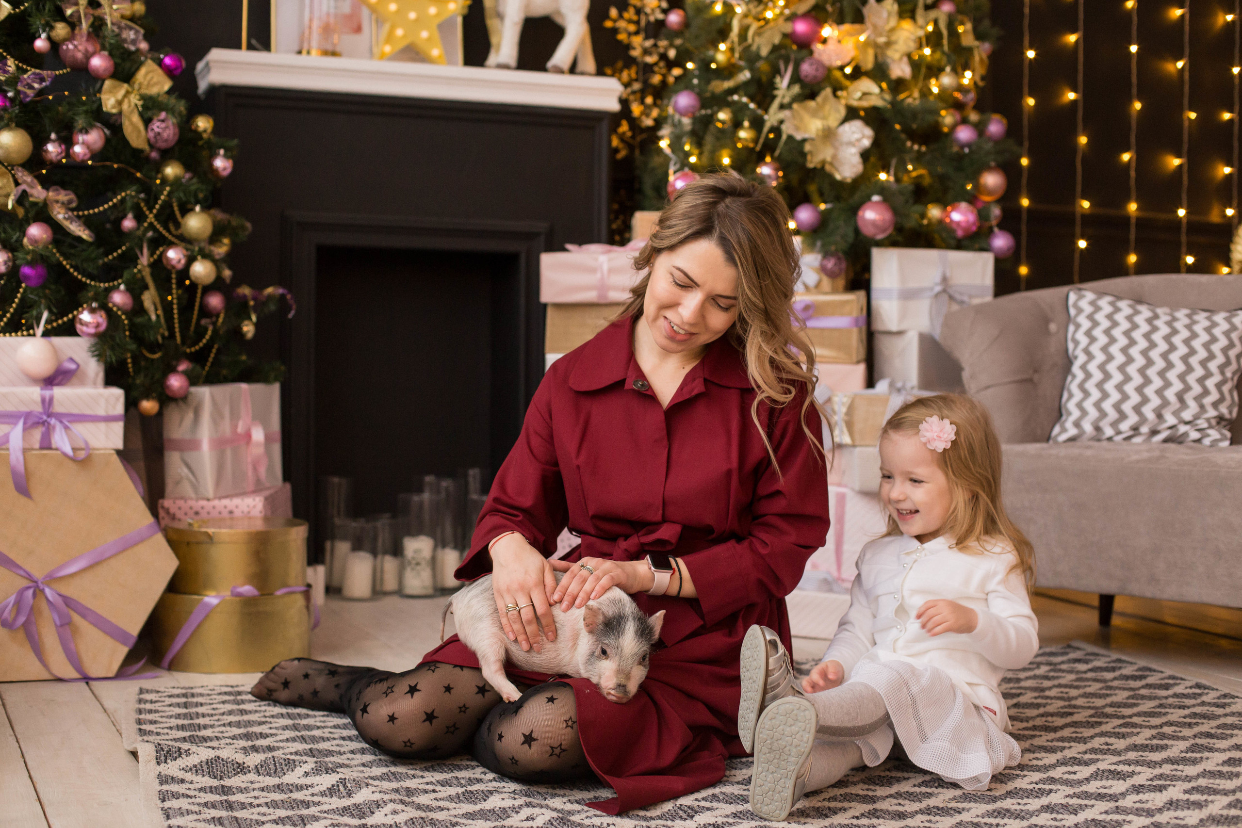 Baby pig shooting. Fotograf u Crnoj Gori-porodično fotografisanje sa djecom, lovestory, nekretnine