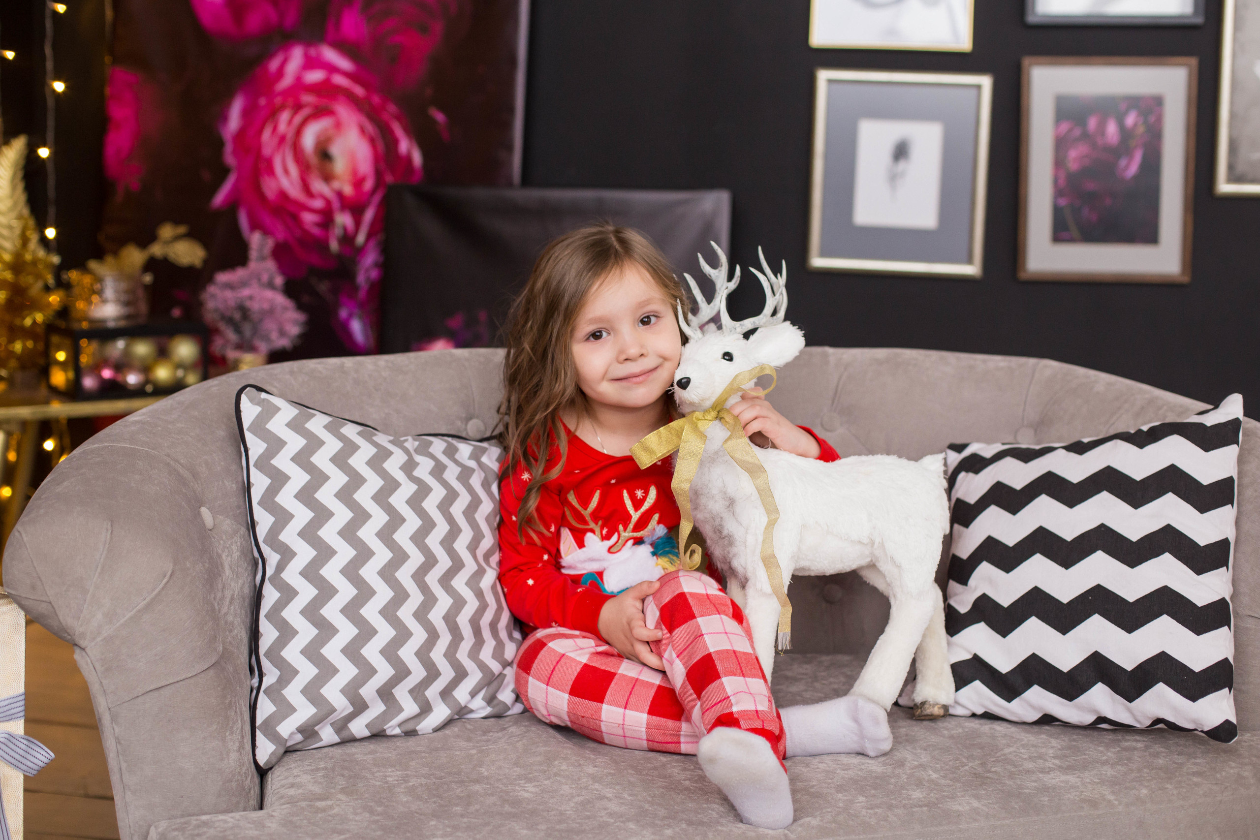 New Year Pigs. Fotograf u Crnoj Gori-porodično fotografisanje sa djecom, lovestory, nekretnine