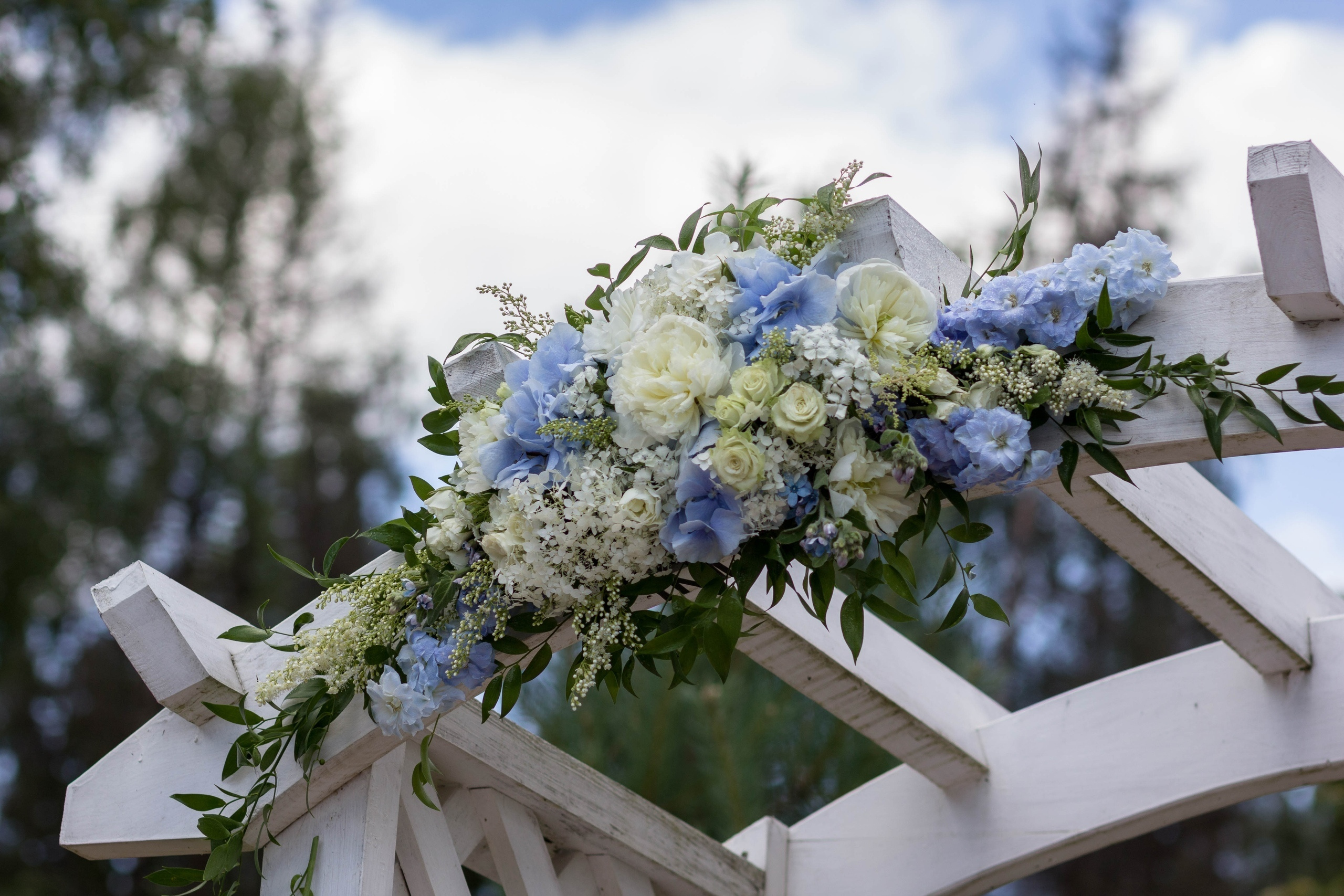 Оформление свадебной арки. Флорист Маргарита Гладкова