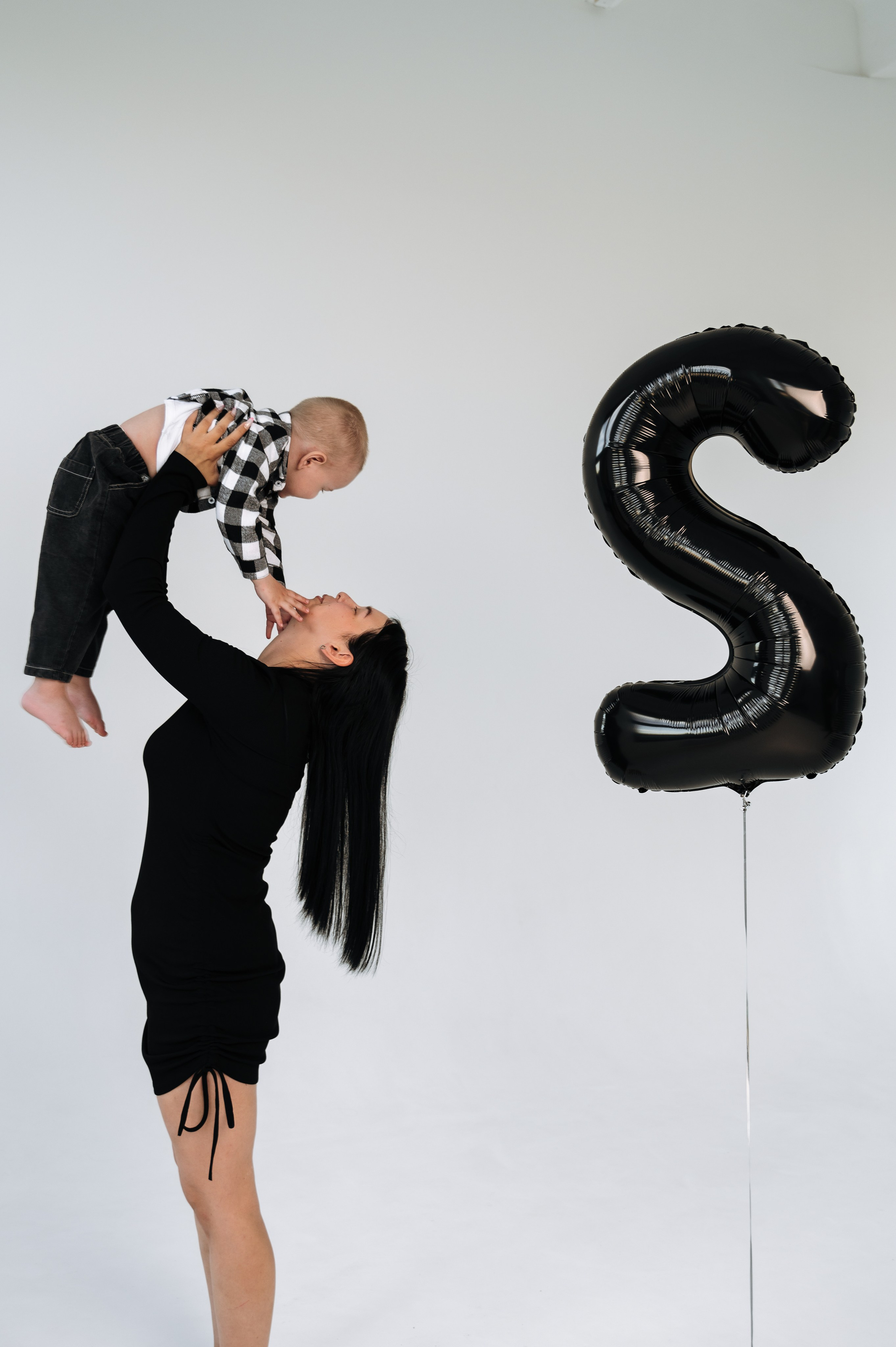 Фотосессия на день рождения мальчика 2 года. Портретный и семейный фотограф в Екатеринбурге Мария Чахеева