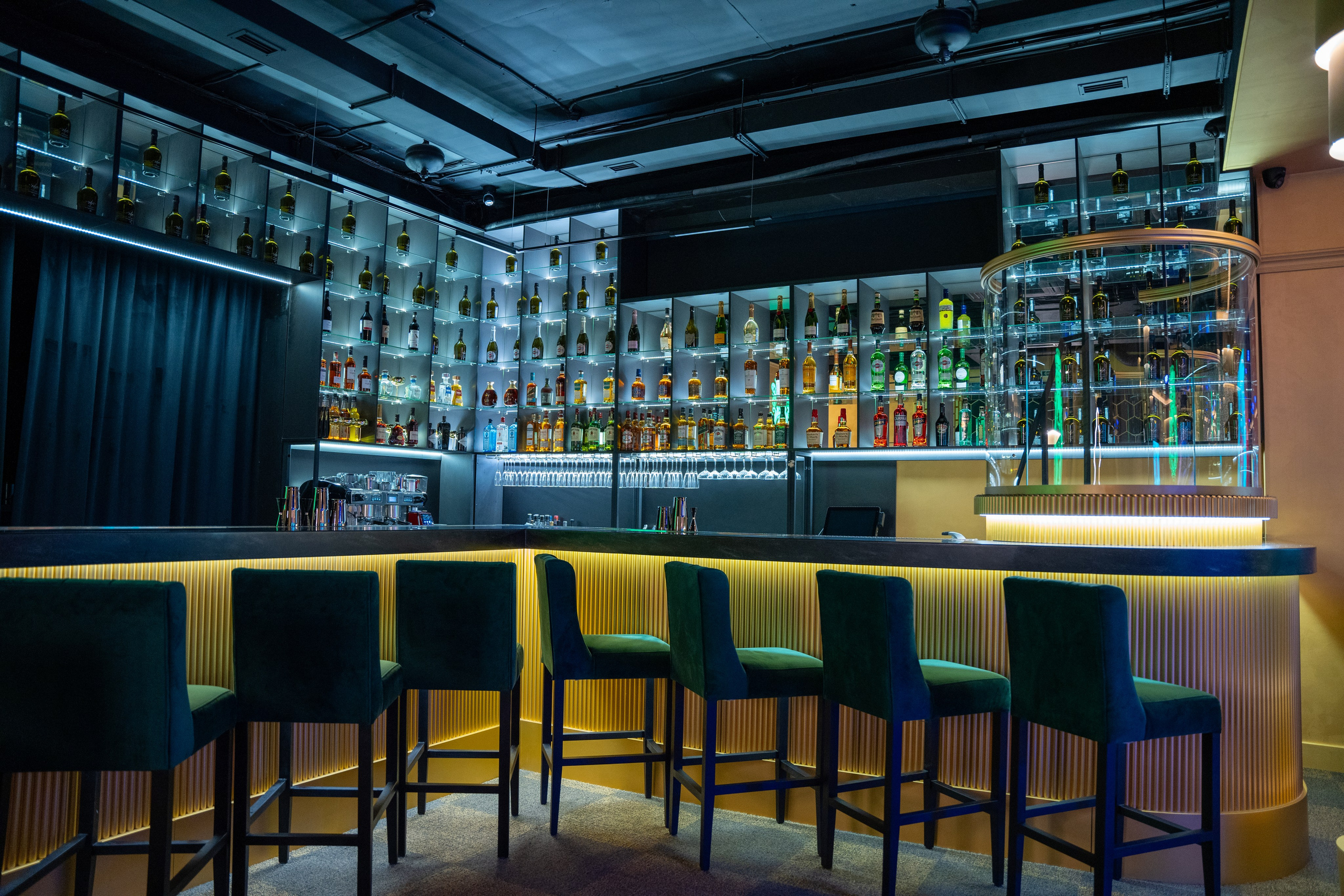 Фотосъемка интерьера стриптиз-клуба Hefner — элитный клуб Краснодара. Интерьерная фотосъемка клуба Hefner в Краснодаре — профессионально. Шедевры для Вас! Фотограф и Видеограф в Краснодаре Пахиев Руслан