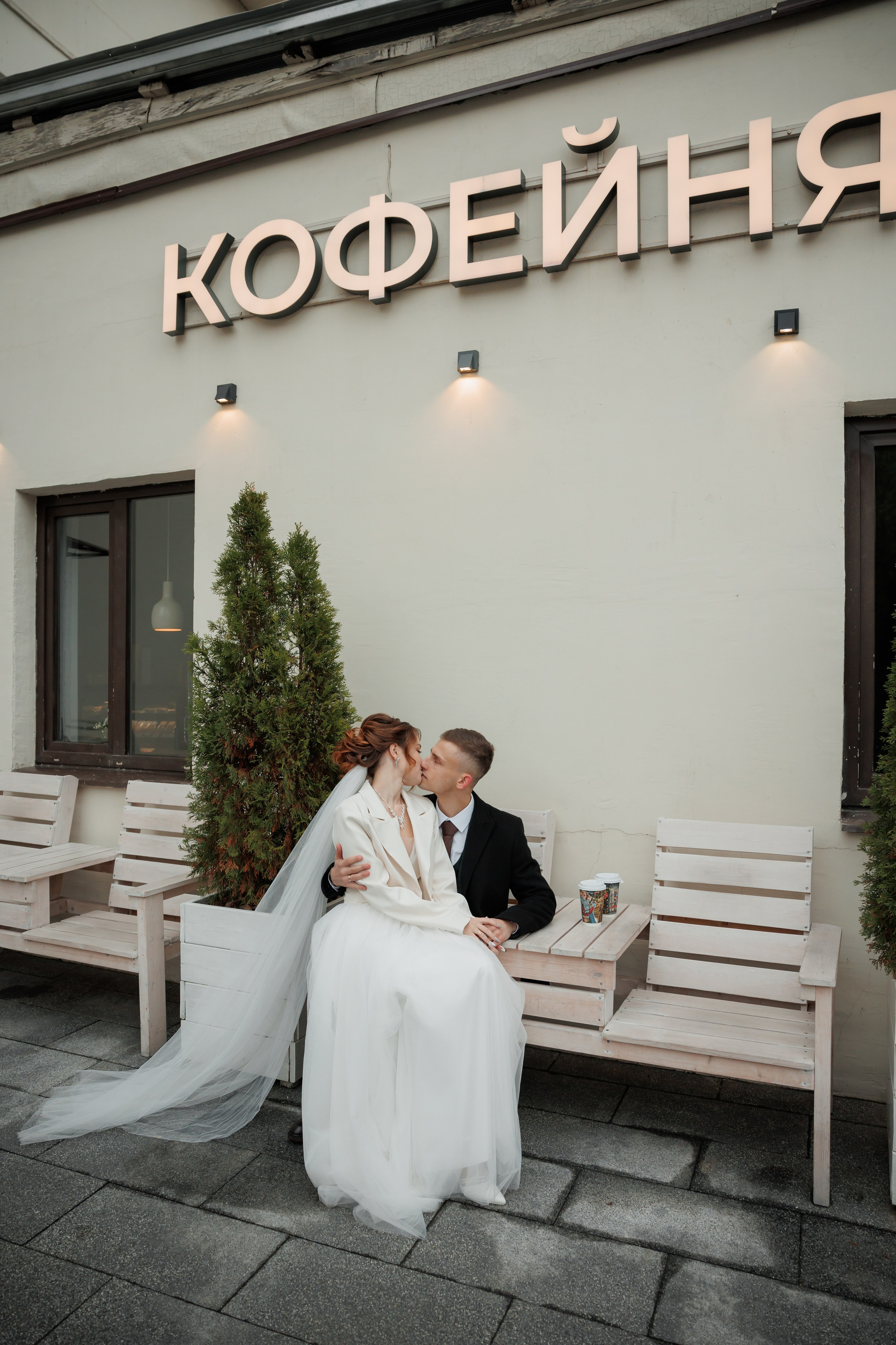 Константин и Дарья, ЗАГС ВДНХ, отель Soluxe, ресторан «Антик». Свадебный и репортажный фотограф (Москва, Королев и другие)