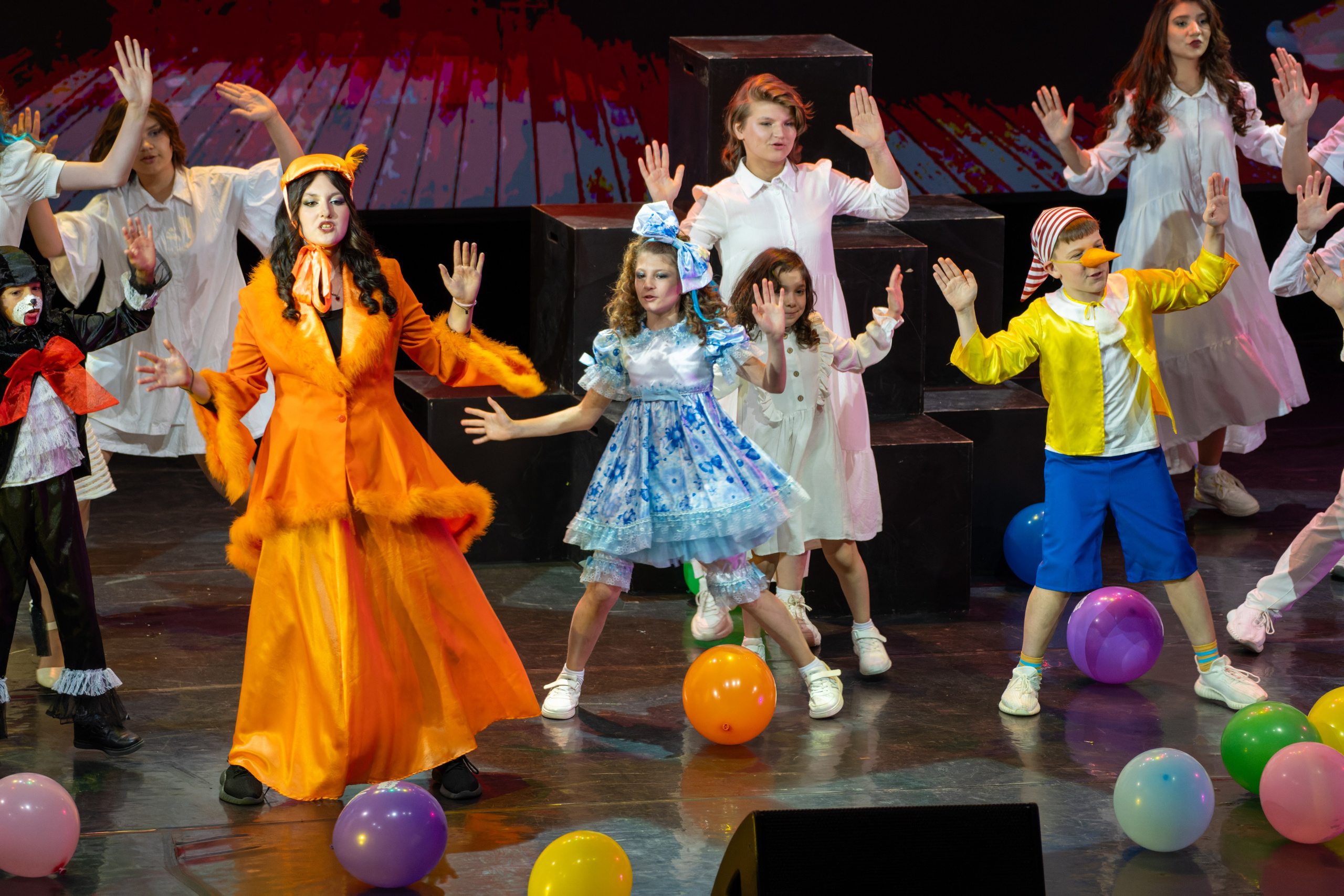 Съёмка благотворительного спектакля «Новая история деревянного мальчика». «Студия DRONAVT`s» — видеосъёмка и фотография г. Москва