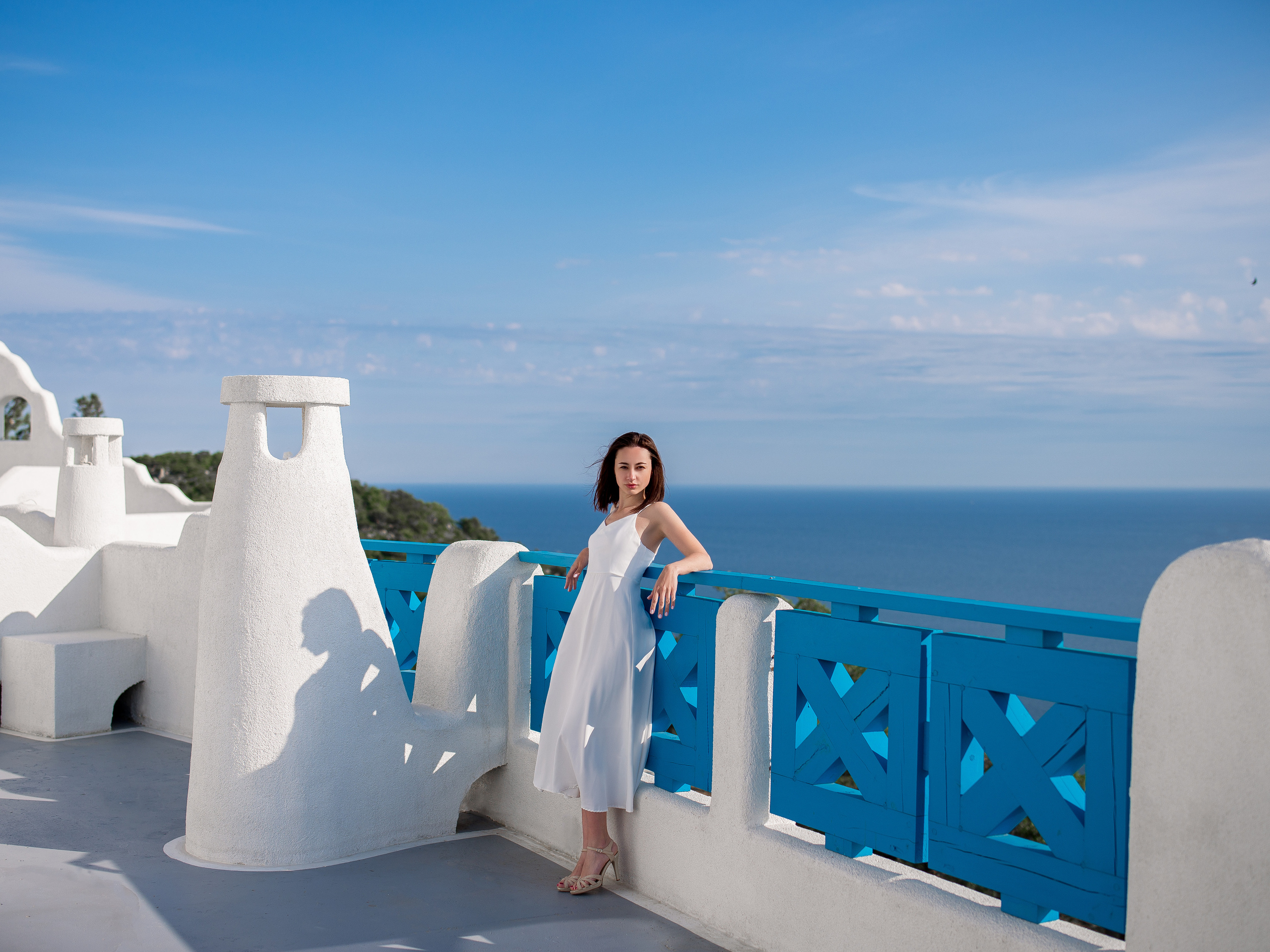 Женский фотограф на Санторини в Крыму