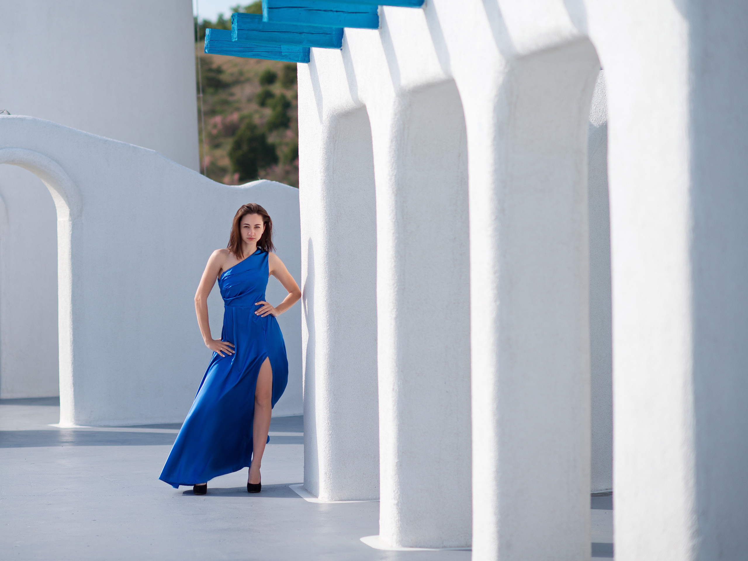 Топ локация - крымский "Санторини". Фотосессии "все включено" для пар, семей и женских индивидуальных портретов.