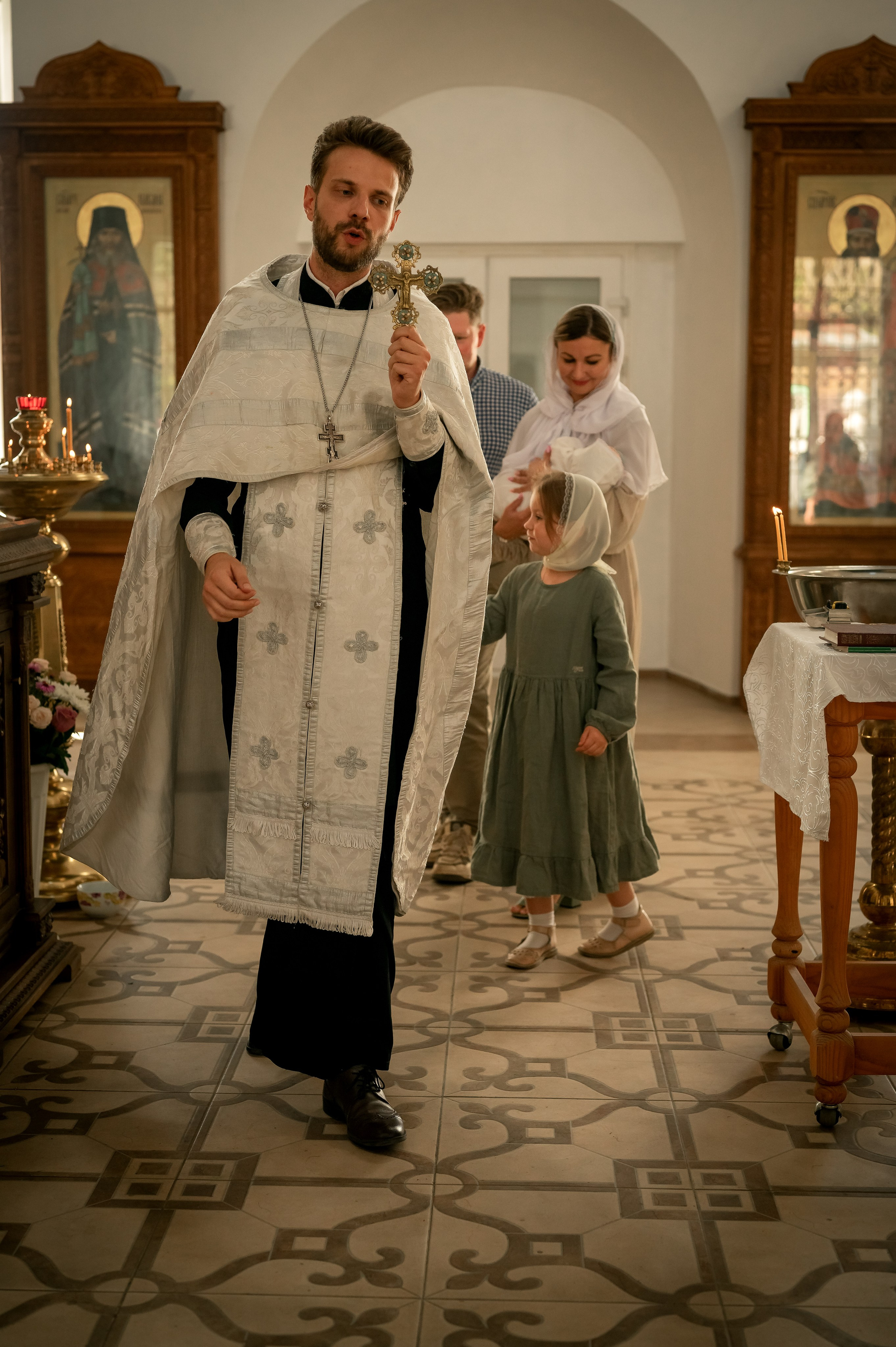 Таинство крещения. Фотограф новорождённых, семейный, школьный в городе Калуге Евгения