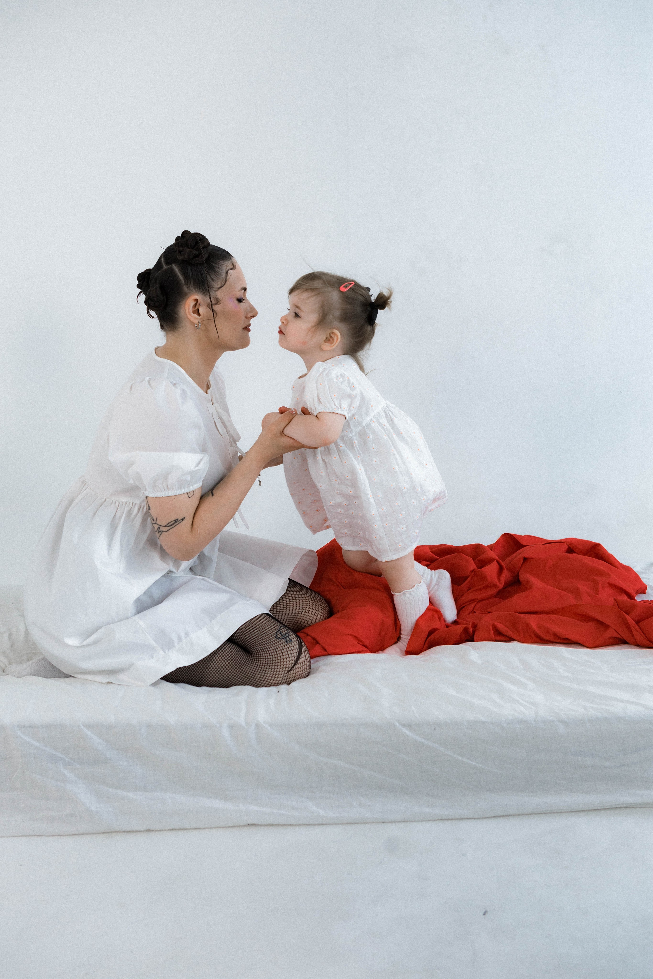 Семейная: Алена и ее дочка Женя. Контент-фотограф для творческих единиц и мастеров в Санкт-Петербурге